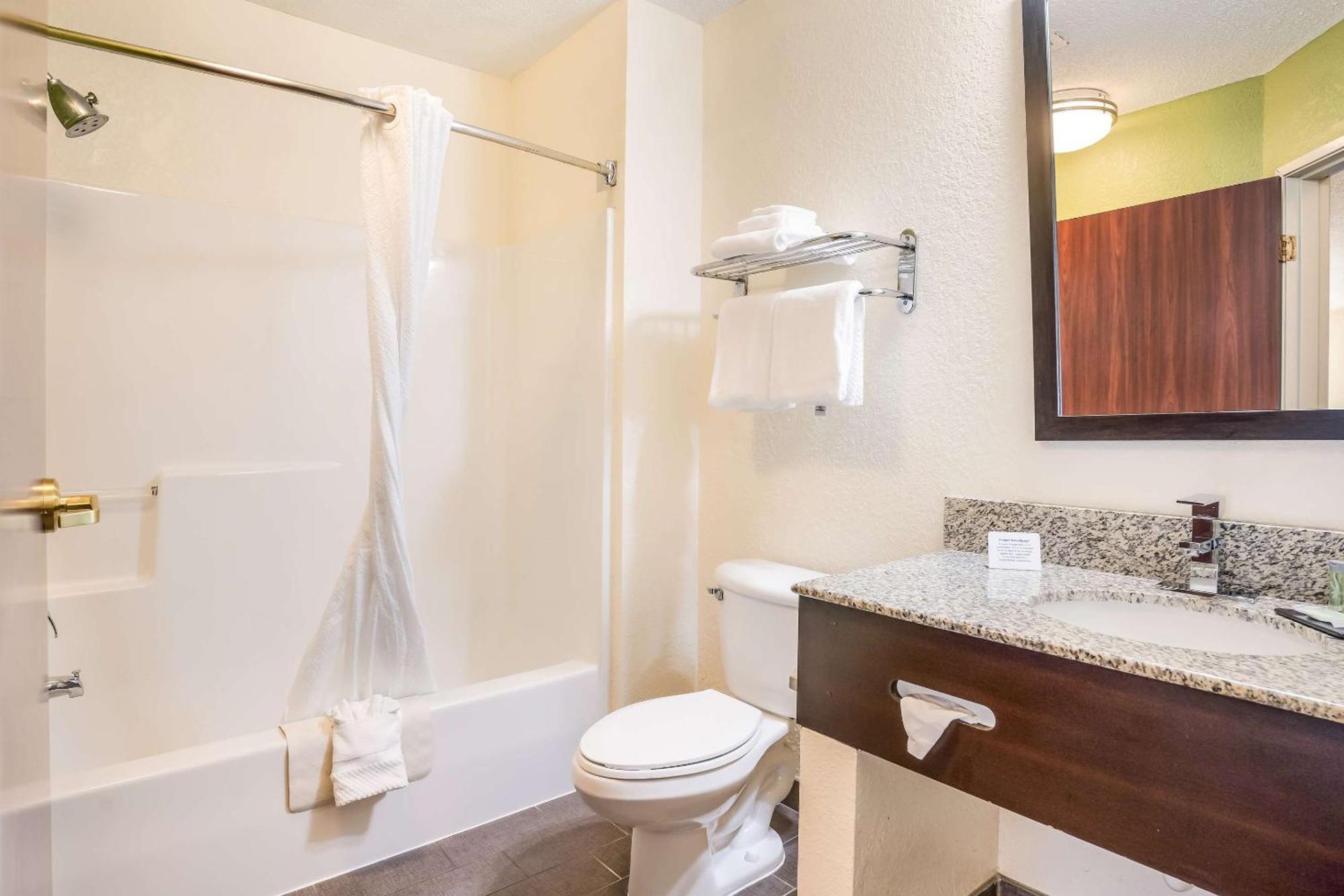 Double Room with Two Double Beds - Non-Smoking