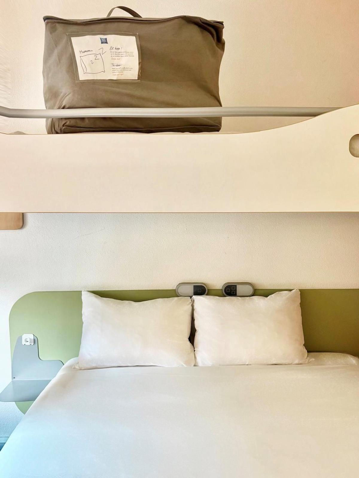 Triple Room with One Double Bed and One Bunk Bed,1664659675:JPEG