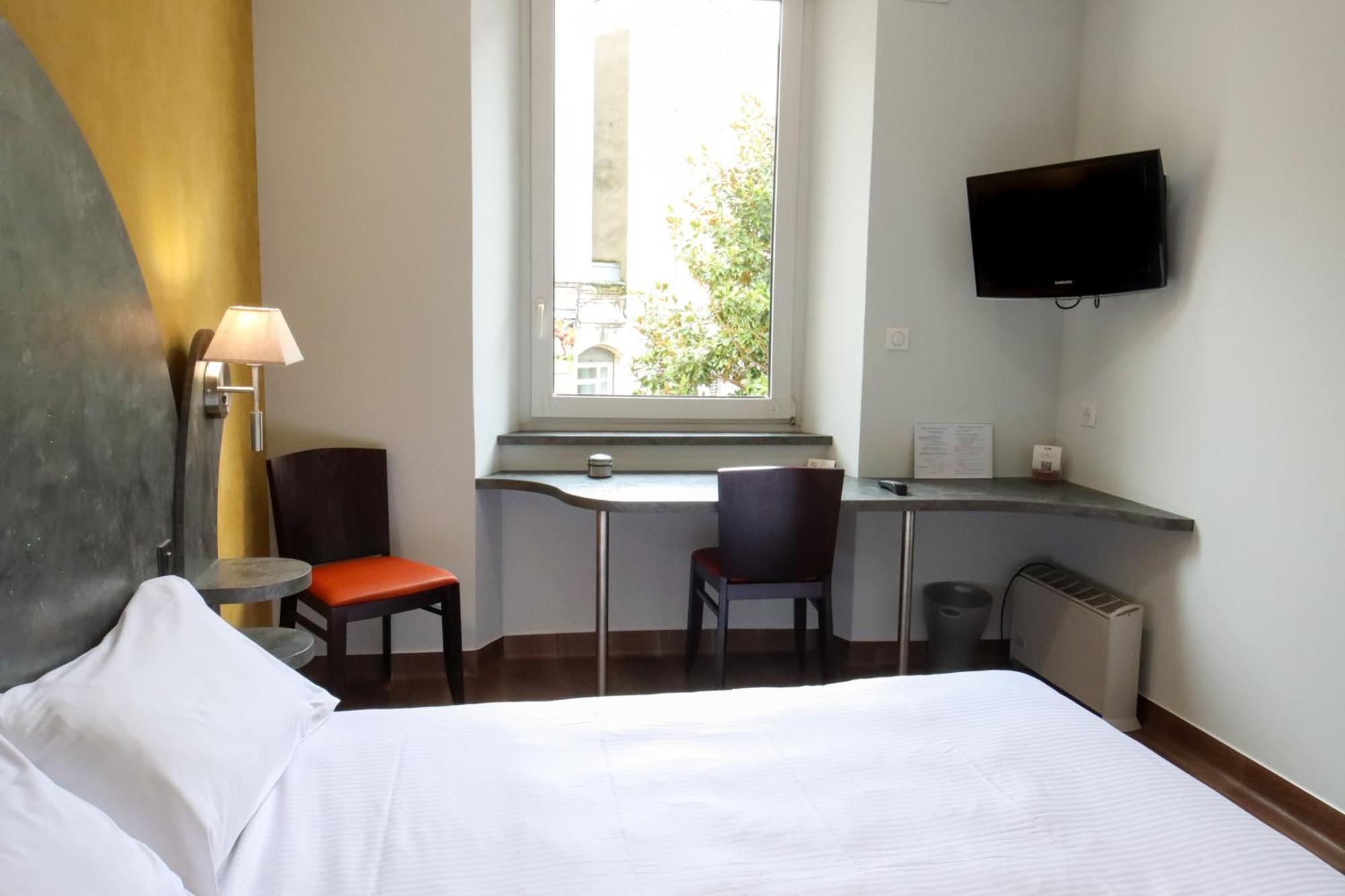 Double Room,1666034039:JPEG