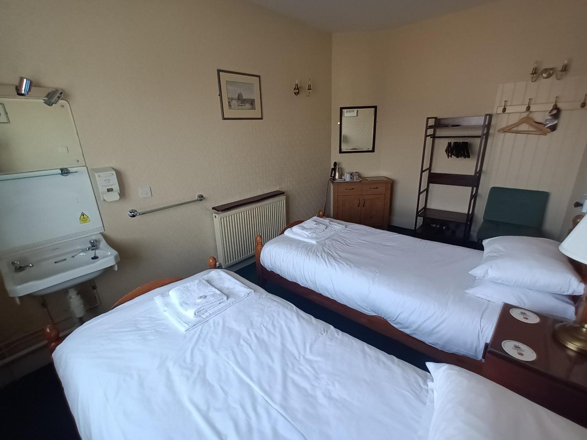 Twin Room with City View