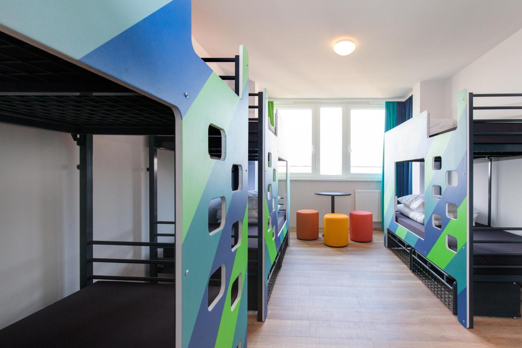 Bed 6-Bed Dormitory Room