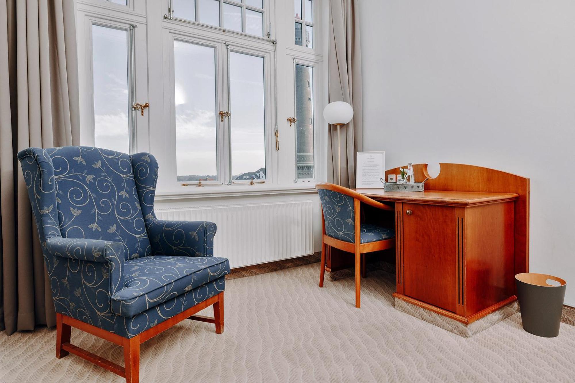 Large Single Room