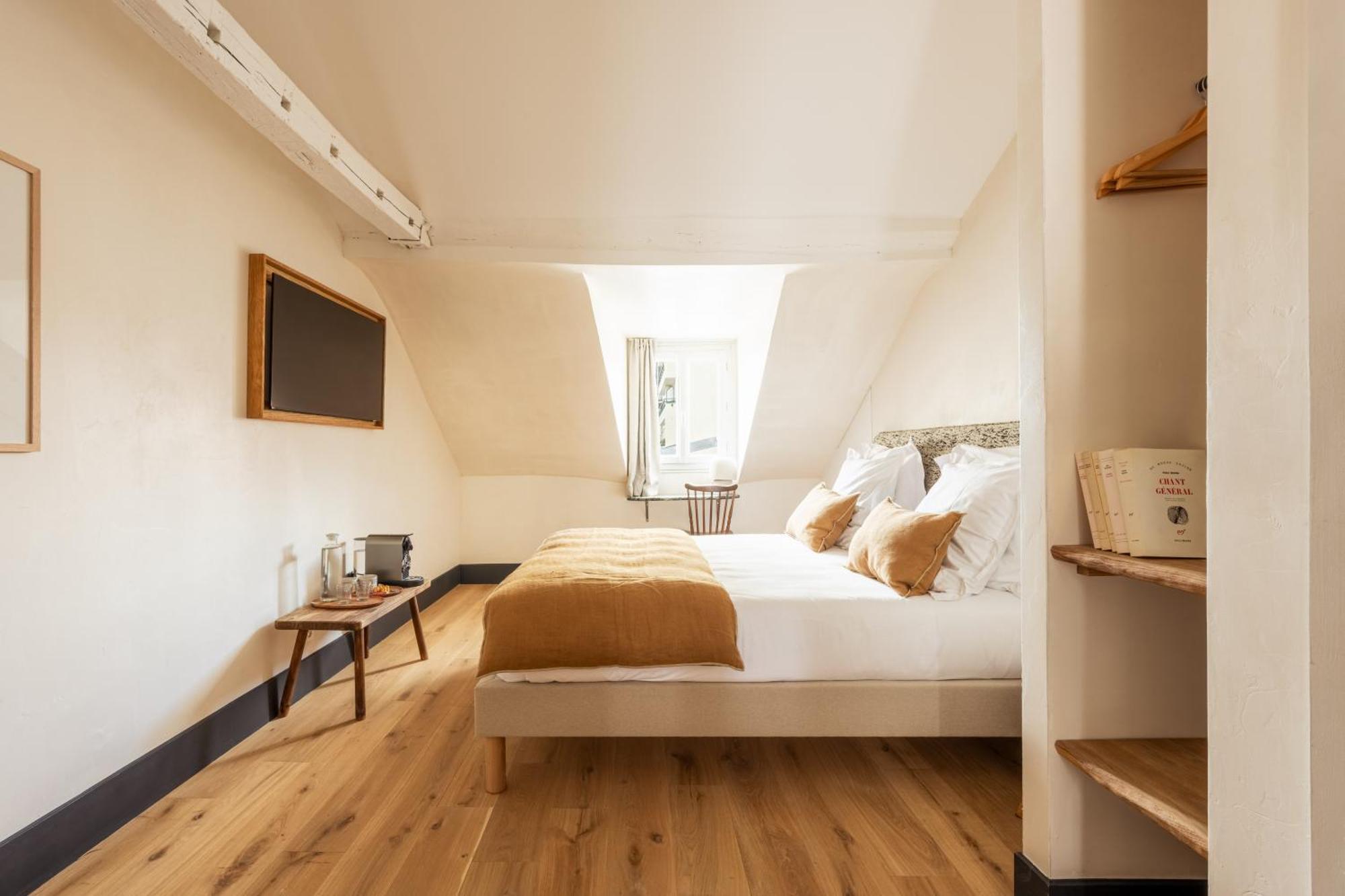 Luxury Triple Room