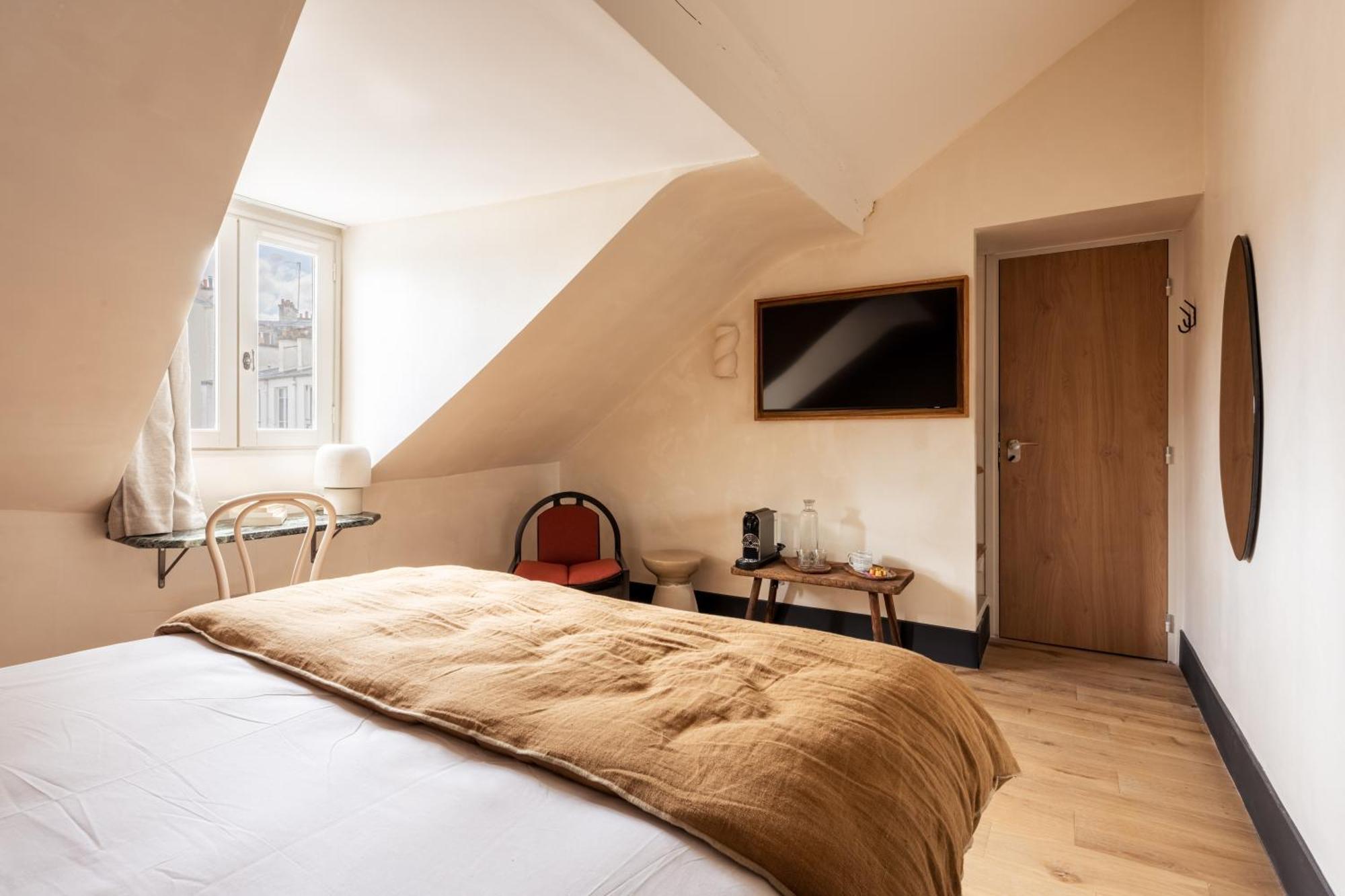 Luxury Triple Room
