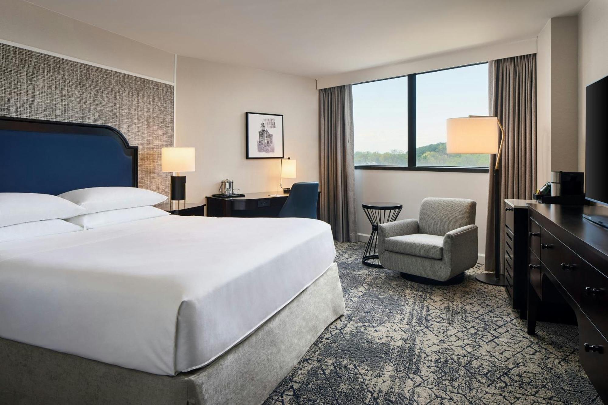 Guest Room, 1 King