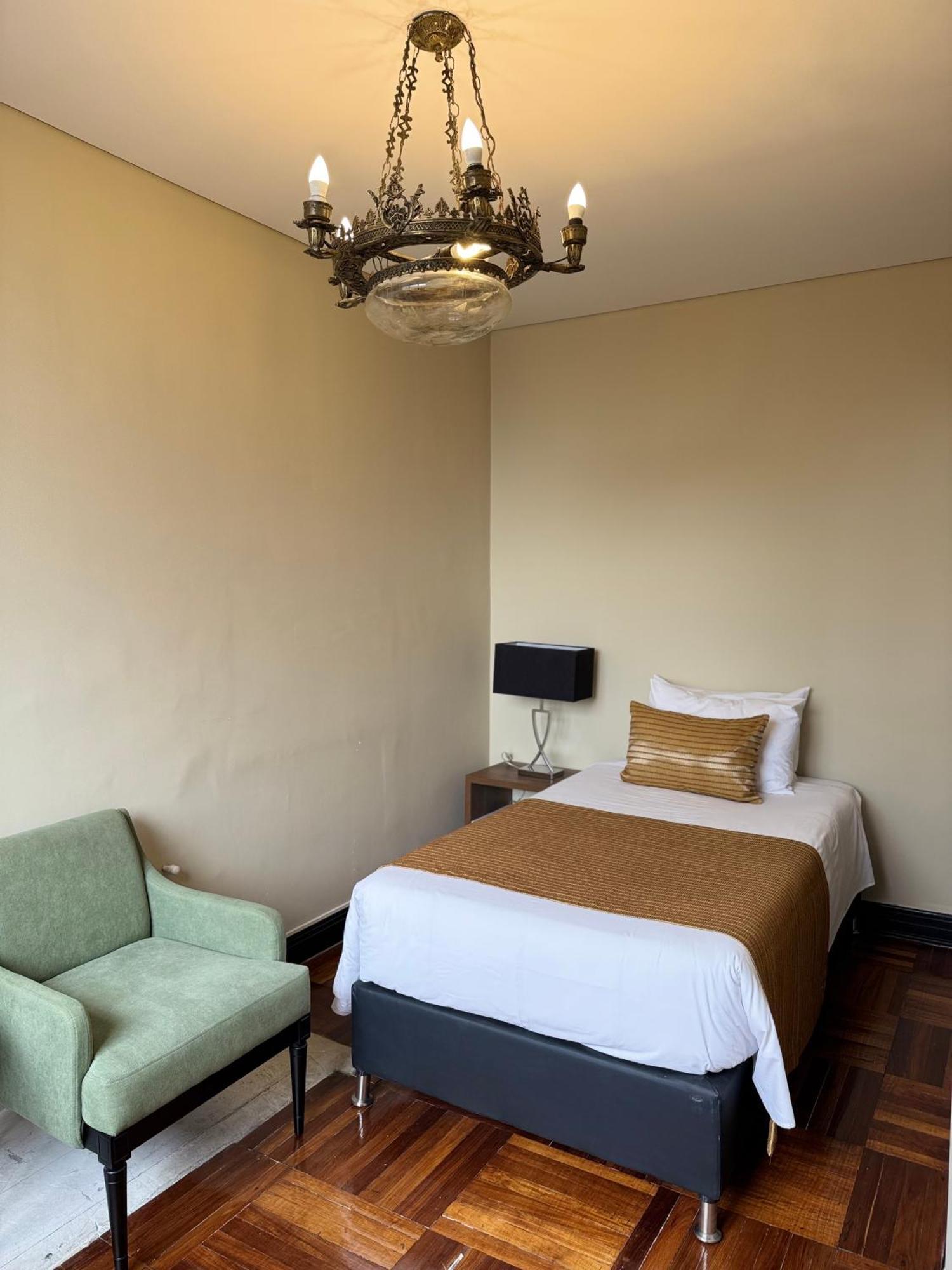 Presidential Suite,1668059833:JPEG