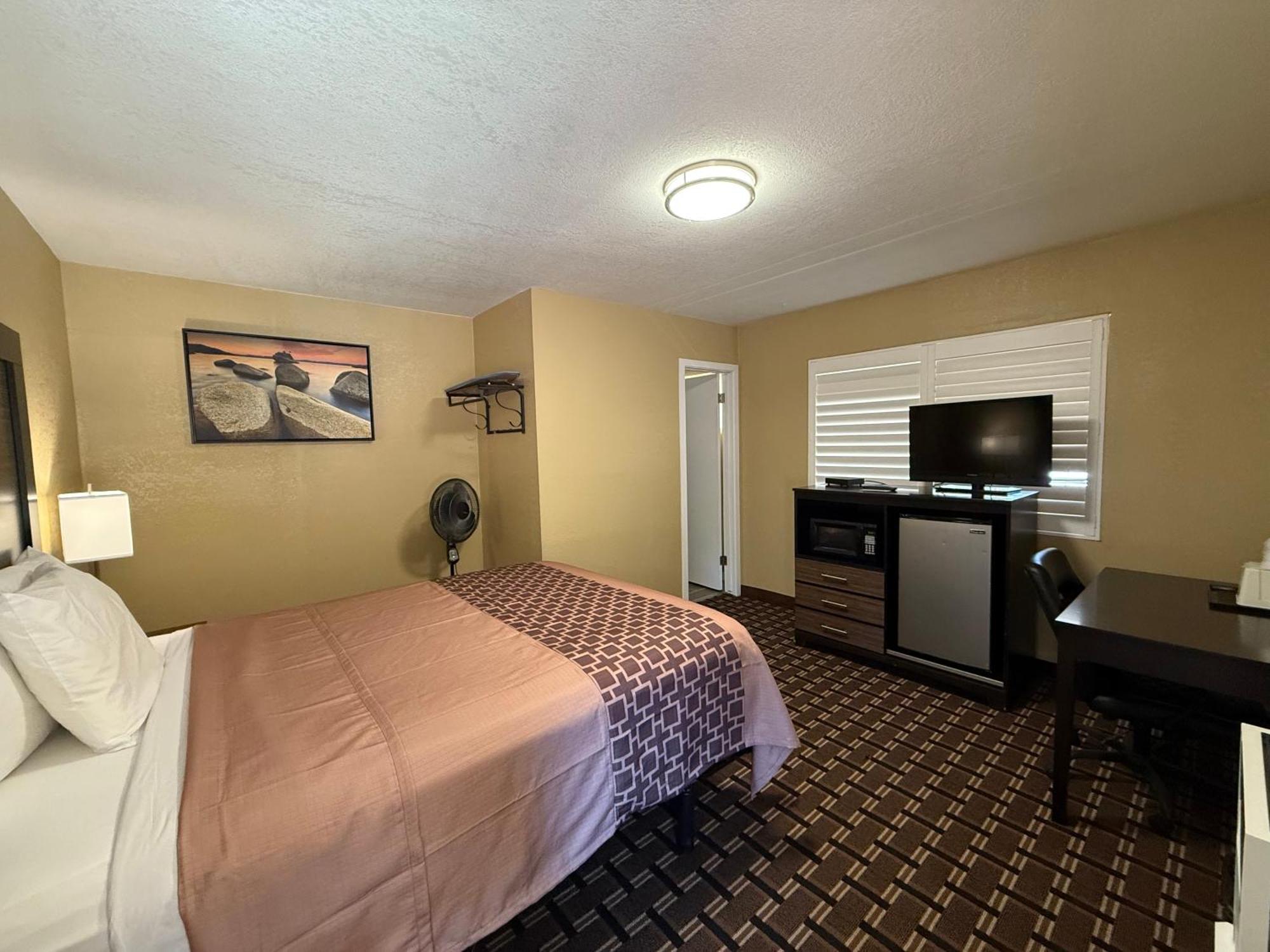 Deluxe Single Room