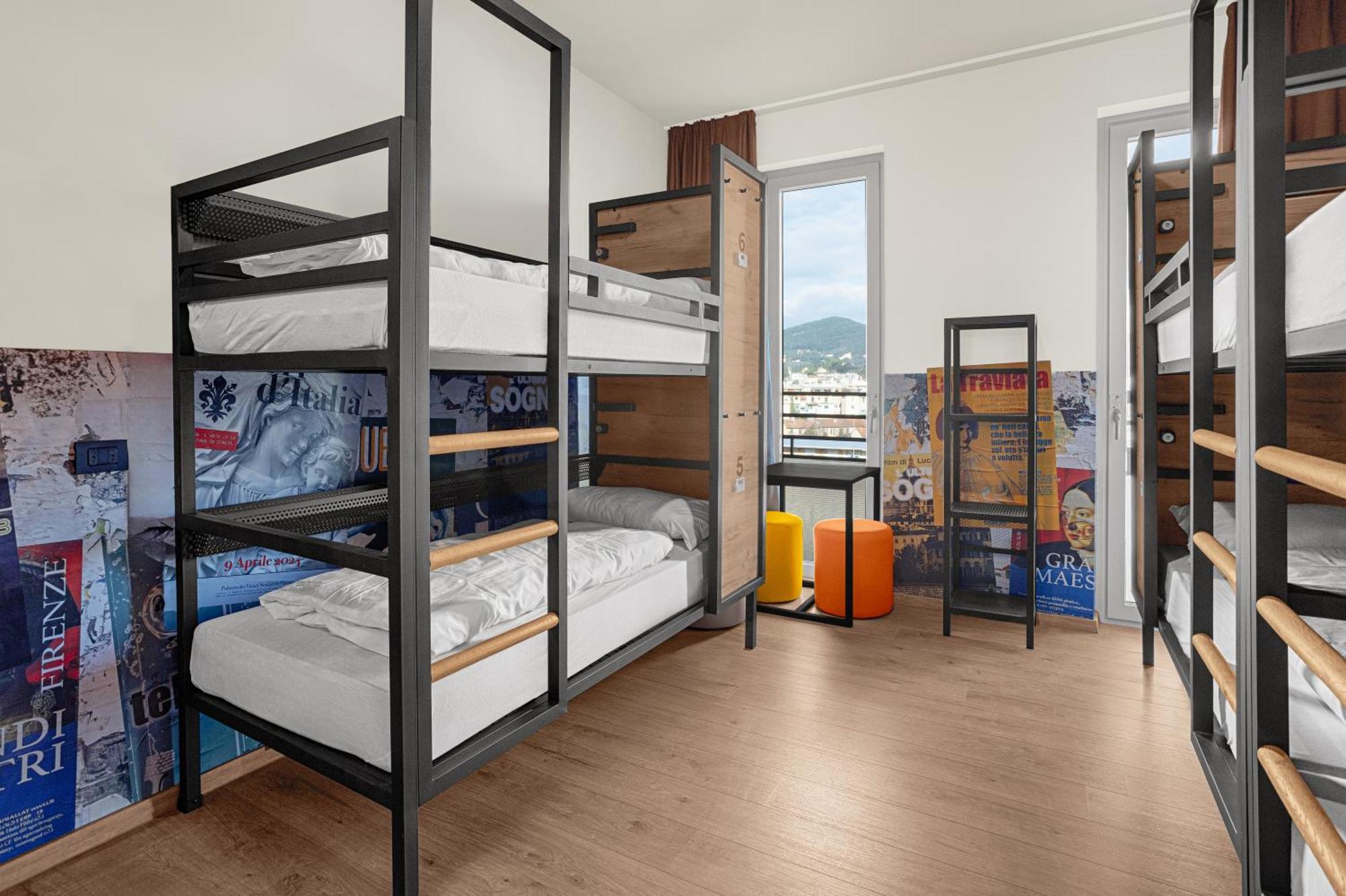 Bed 4-Bed Mixed Dormitory Room