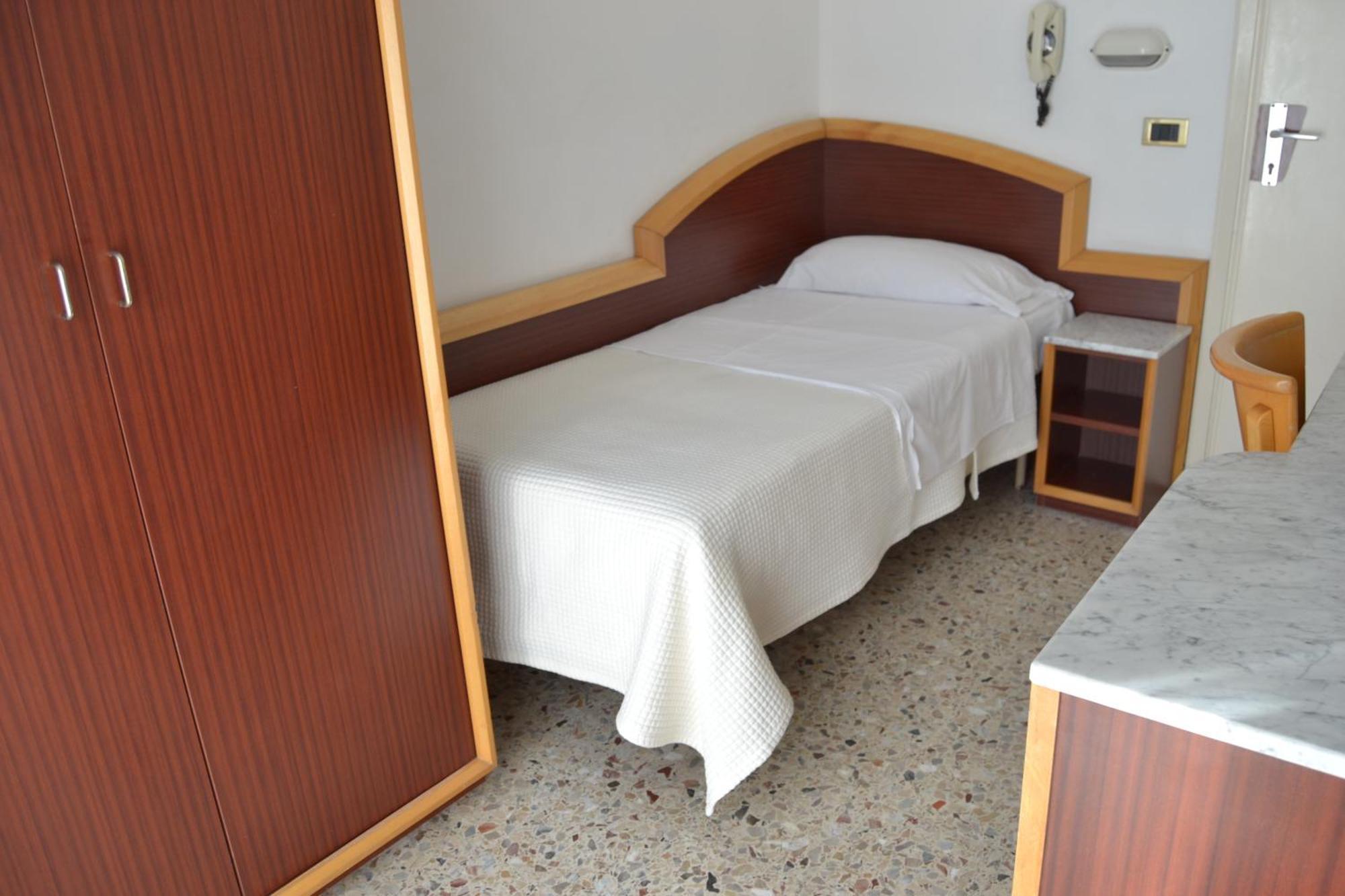 Single Room,1770452457:JPEG