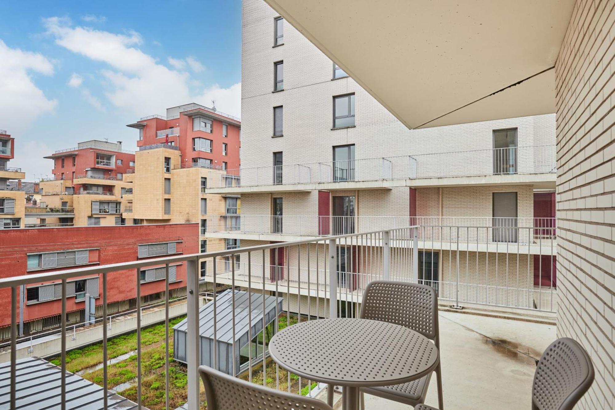 Studio Balcony