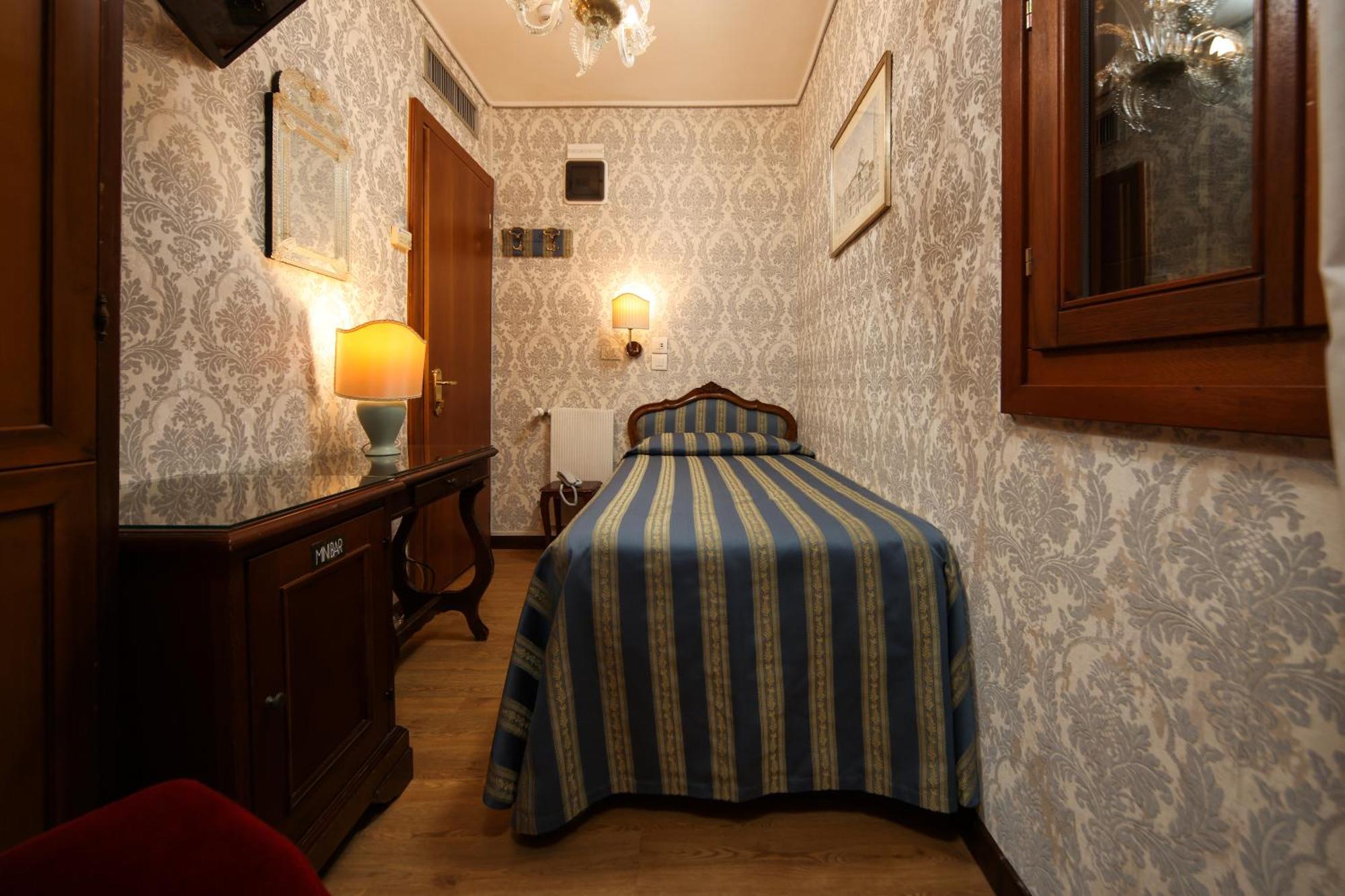 Economy Single Room