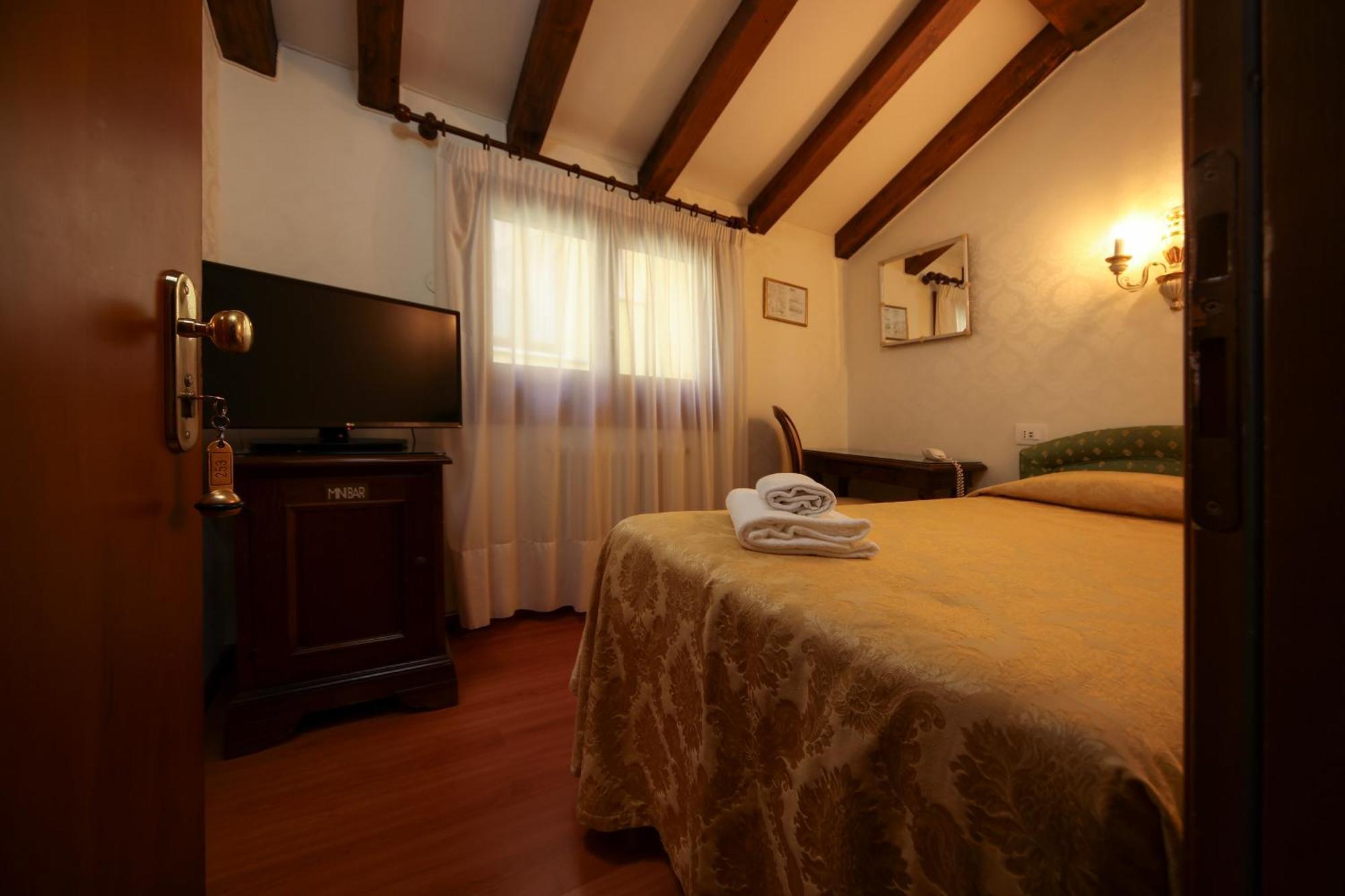 Economy Single Room