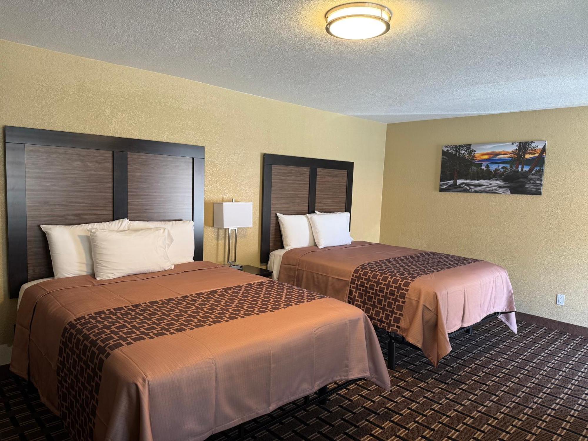 Queen Room Two Queen Beds