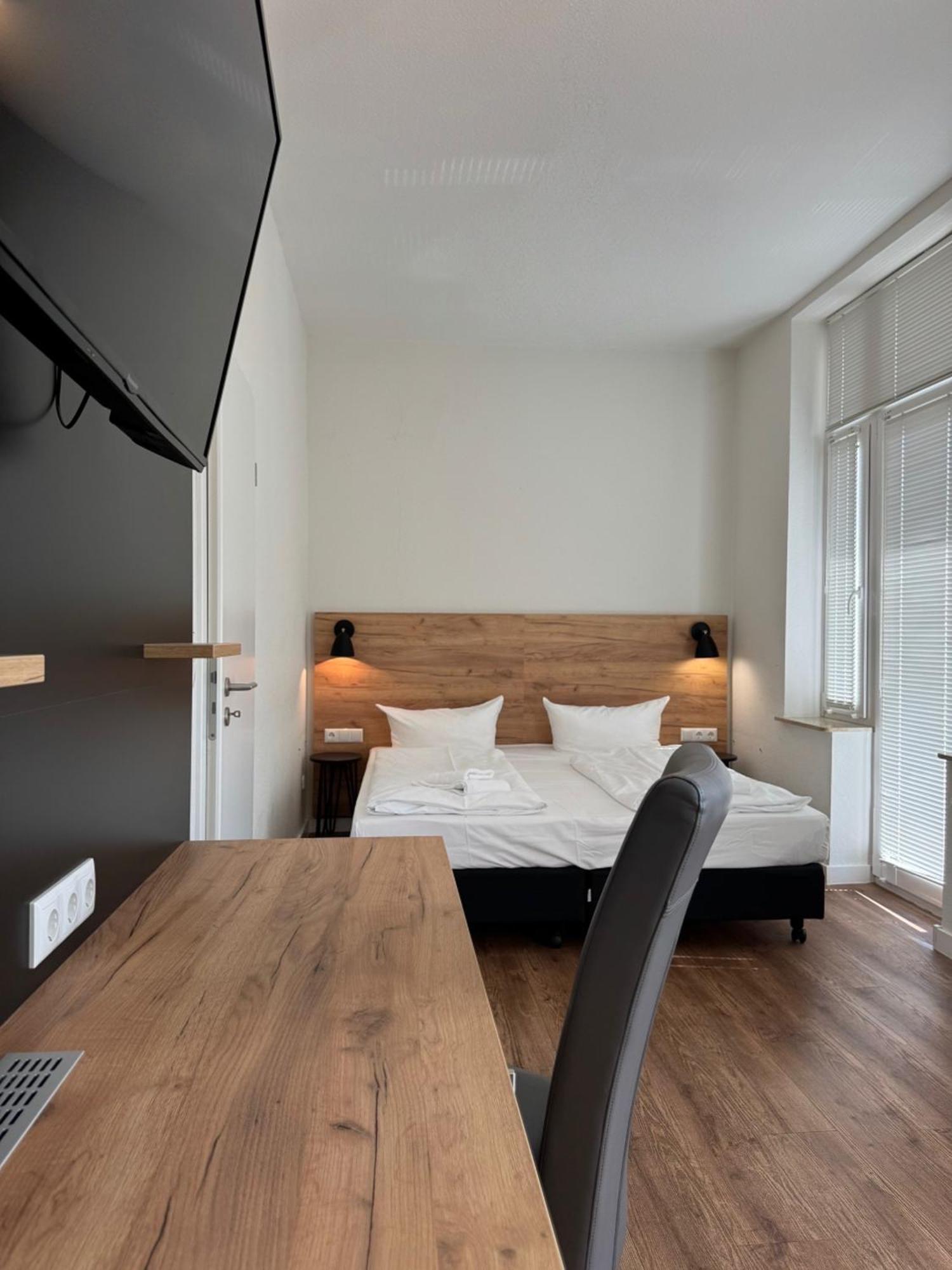 Doppelzimmer mit Balkon