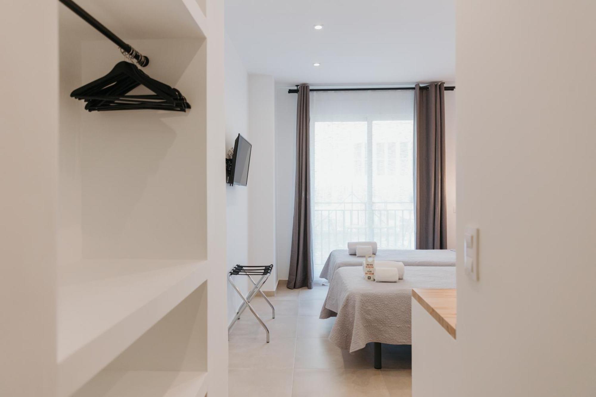 Double Room Private Bathroom
