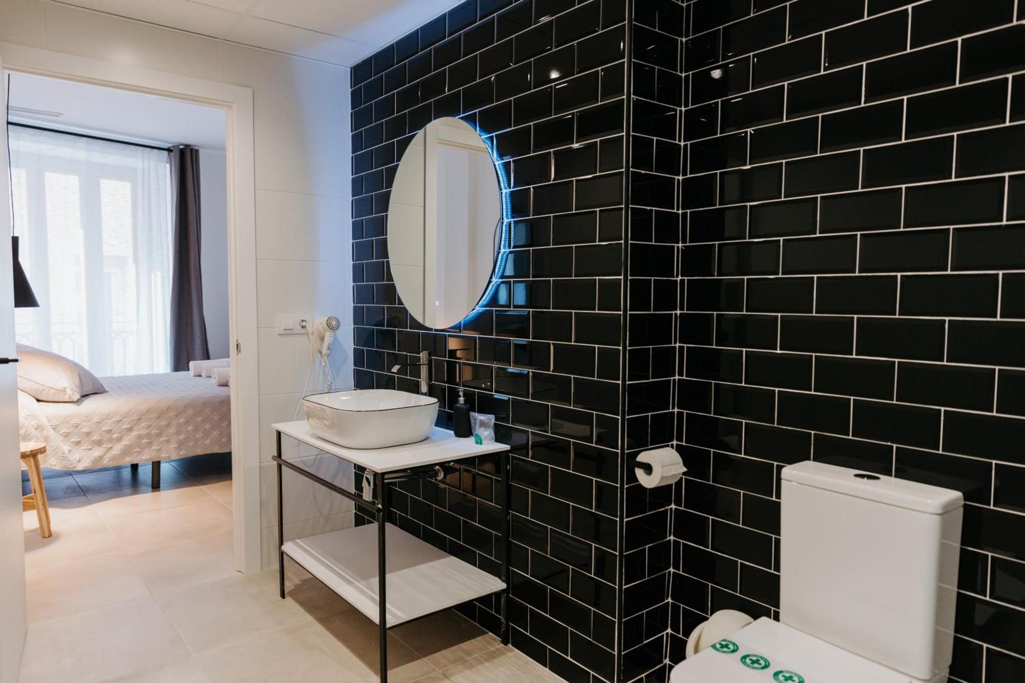 Double Room Private Bathroom