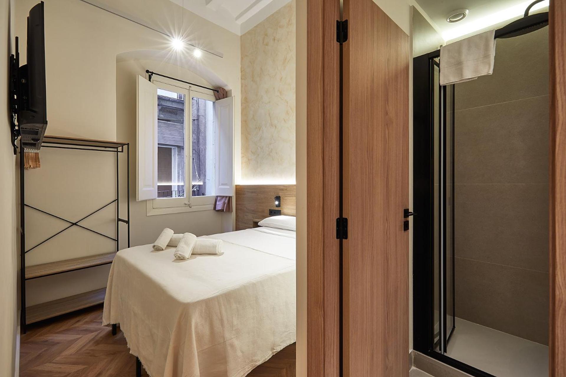 Double Room Private Bathroom