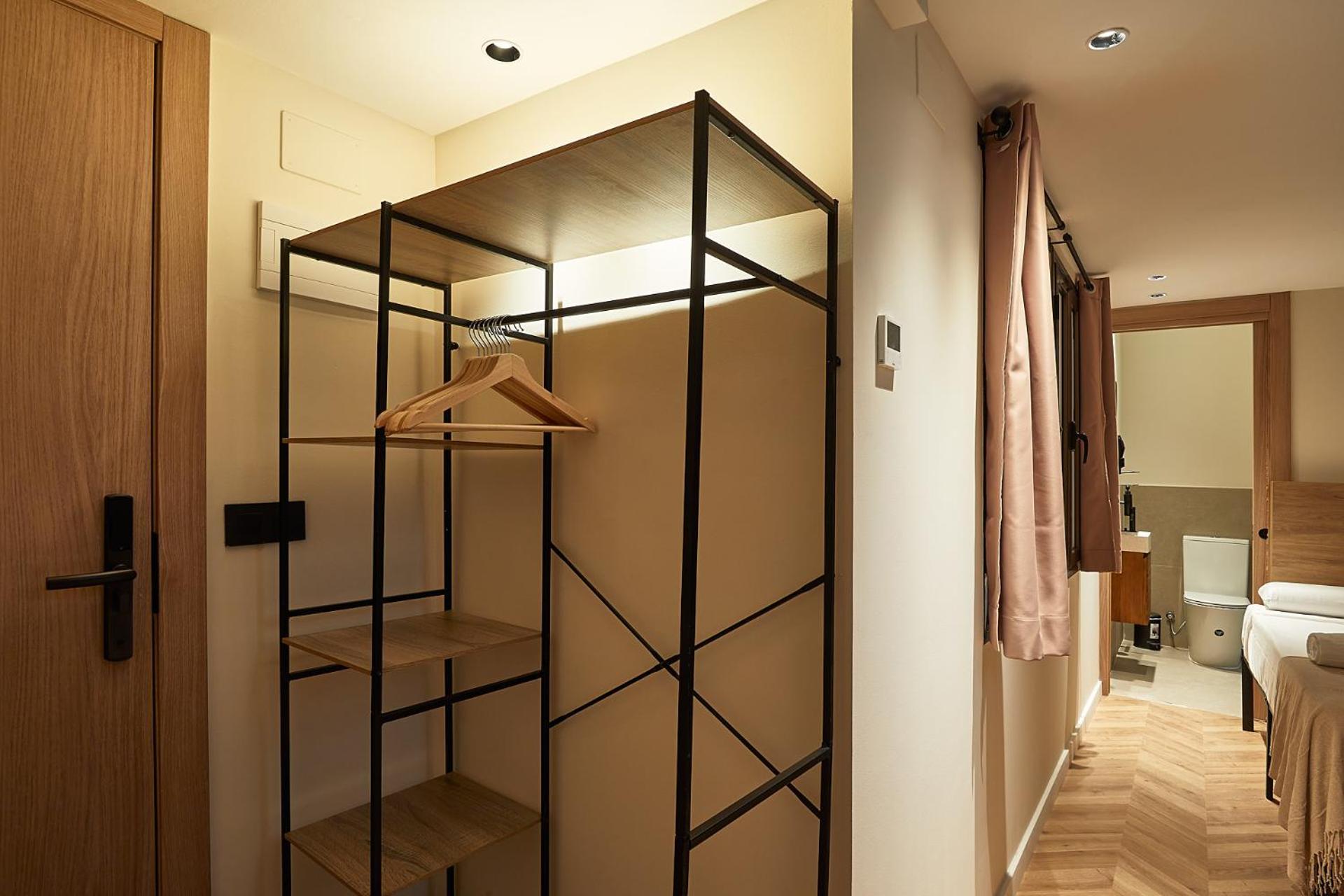 Twin Room Bathroom