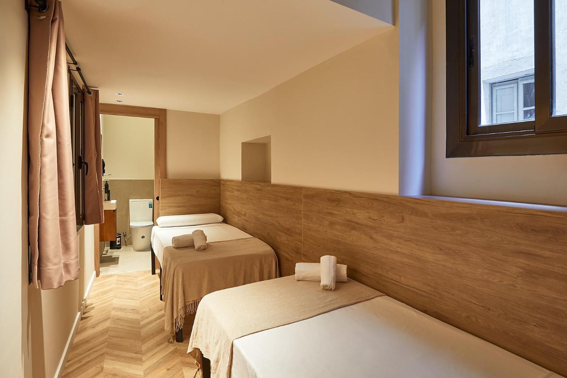Twin Room Bathroom