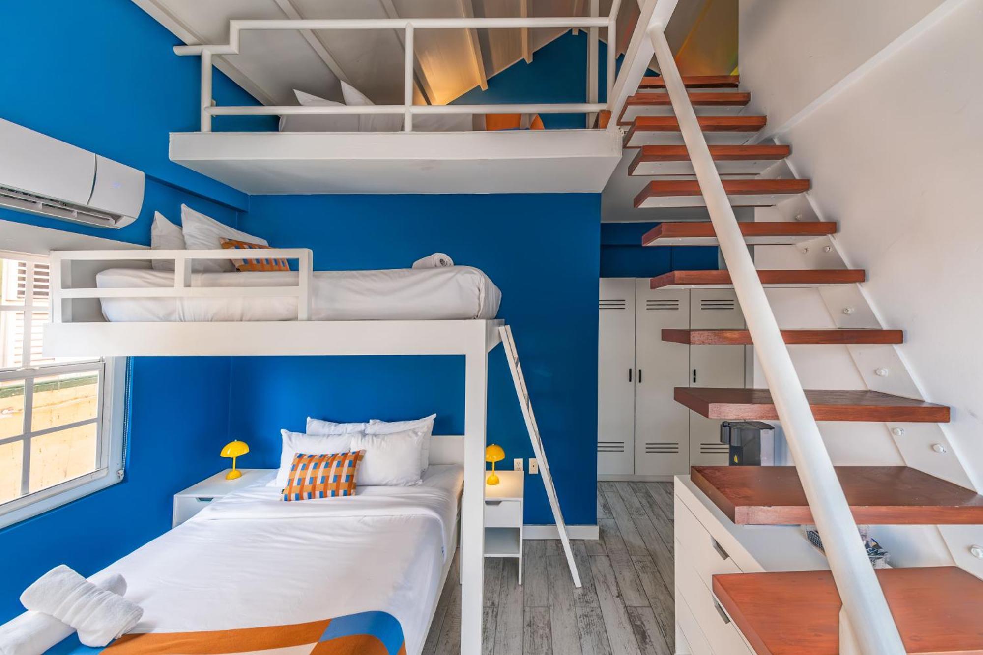Deluxe Family Suite