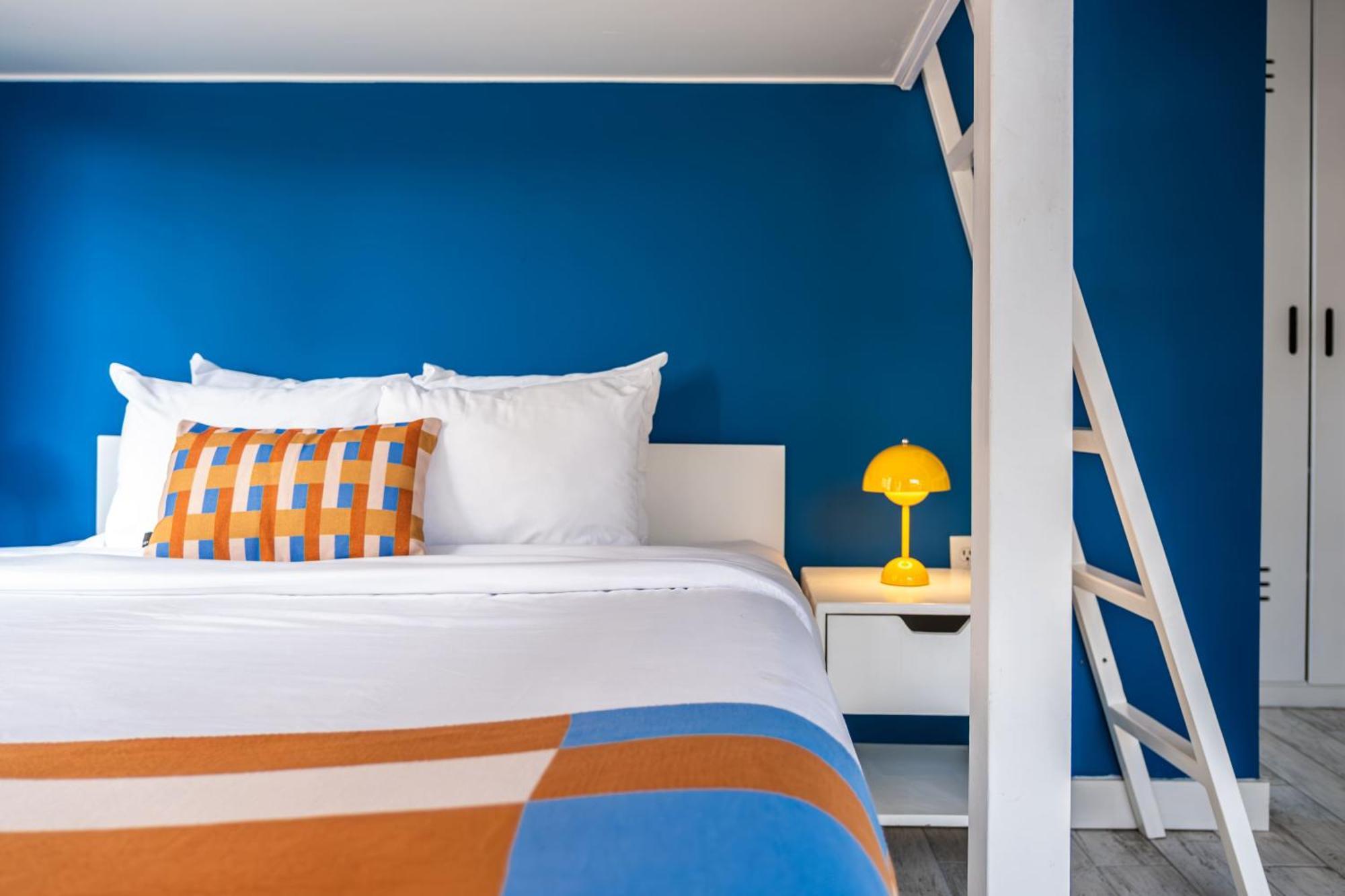 Deluxe Family Suite