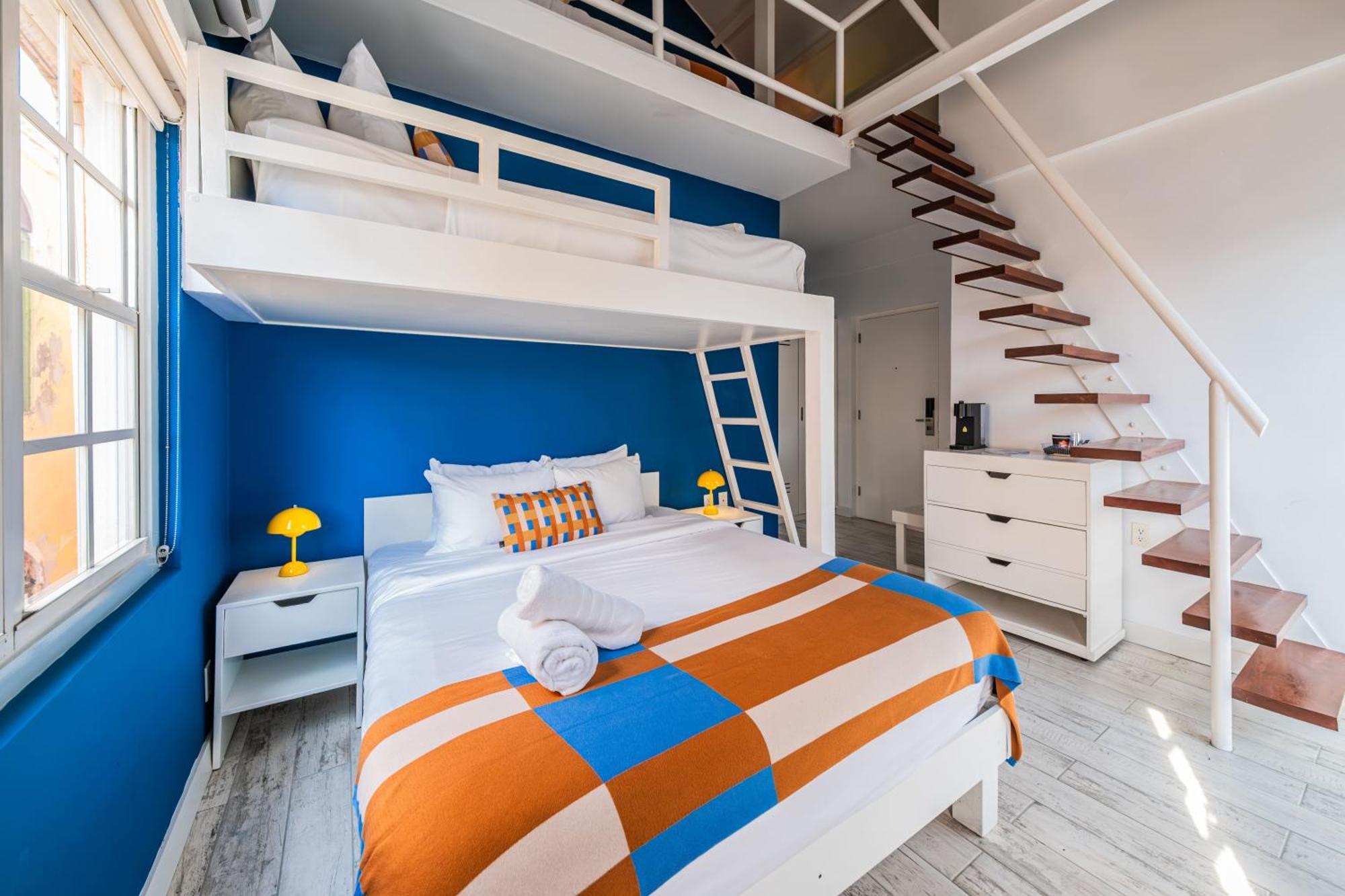 Deluxe Family Suite