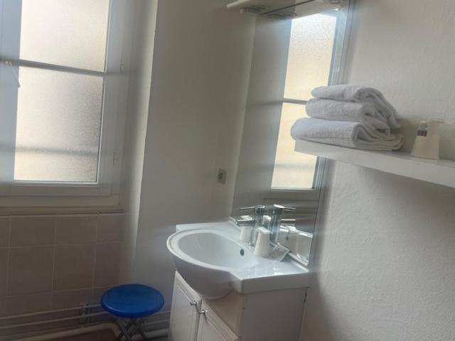 Family Room Private Bathroom