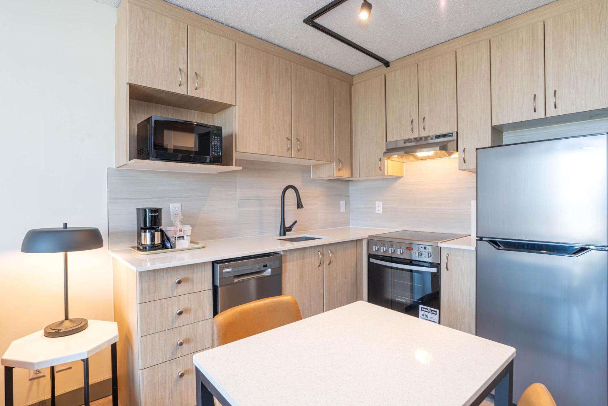 Ocean View Suite, 1 King Bed, Sofa Bed, Kitchen, W/D, Balcony