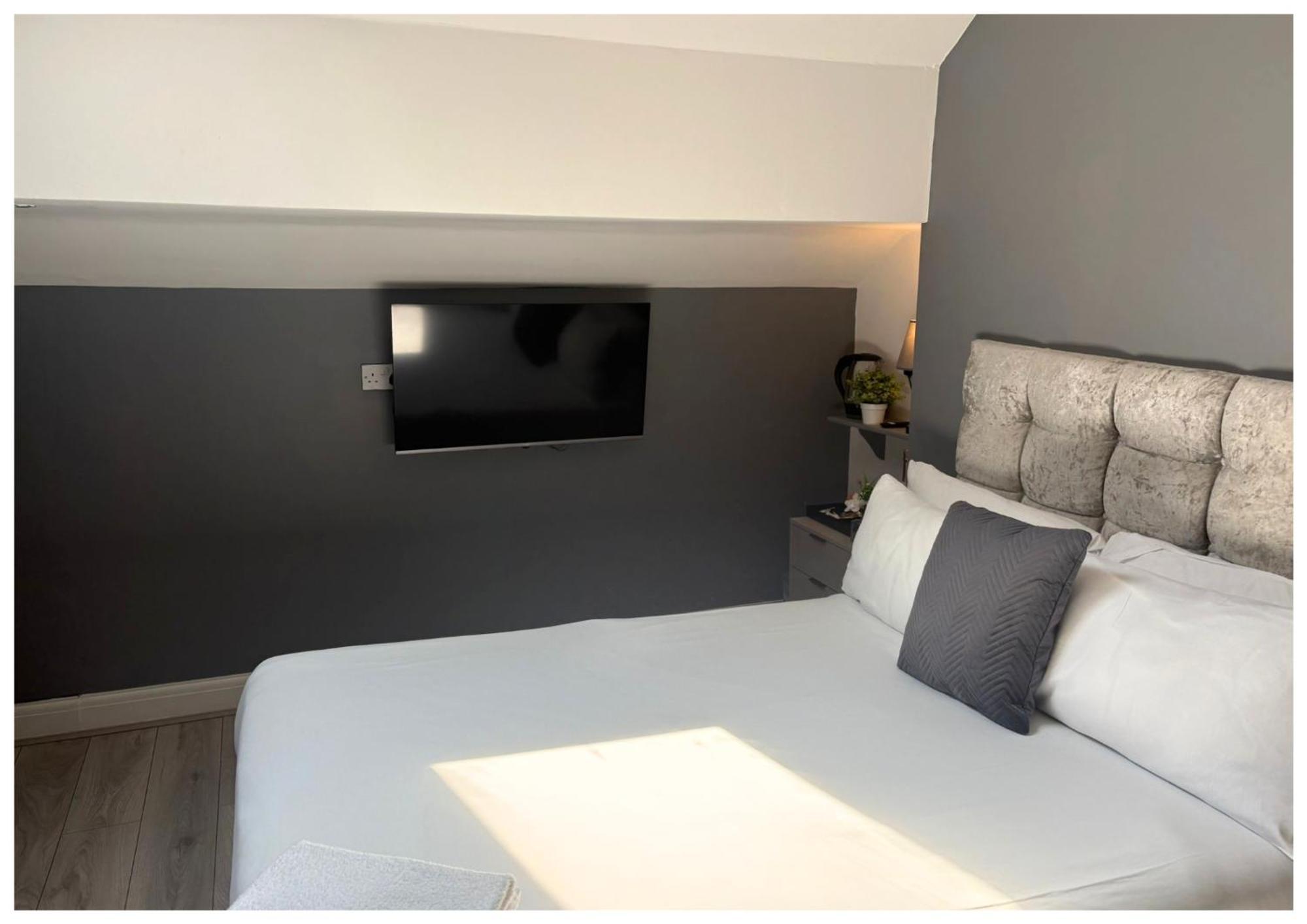 Quadruple Room Private Bathroom
