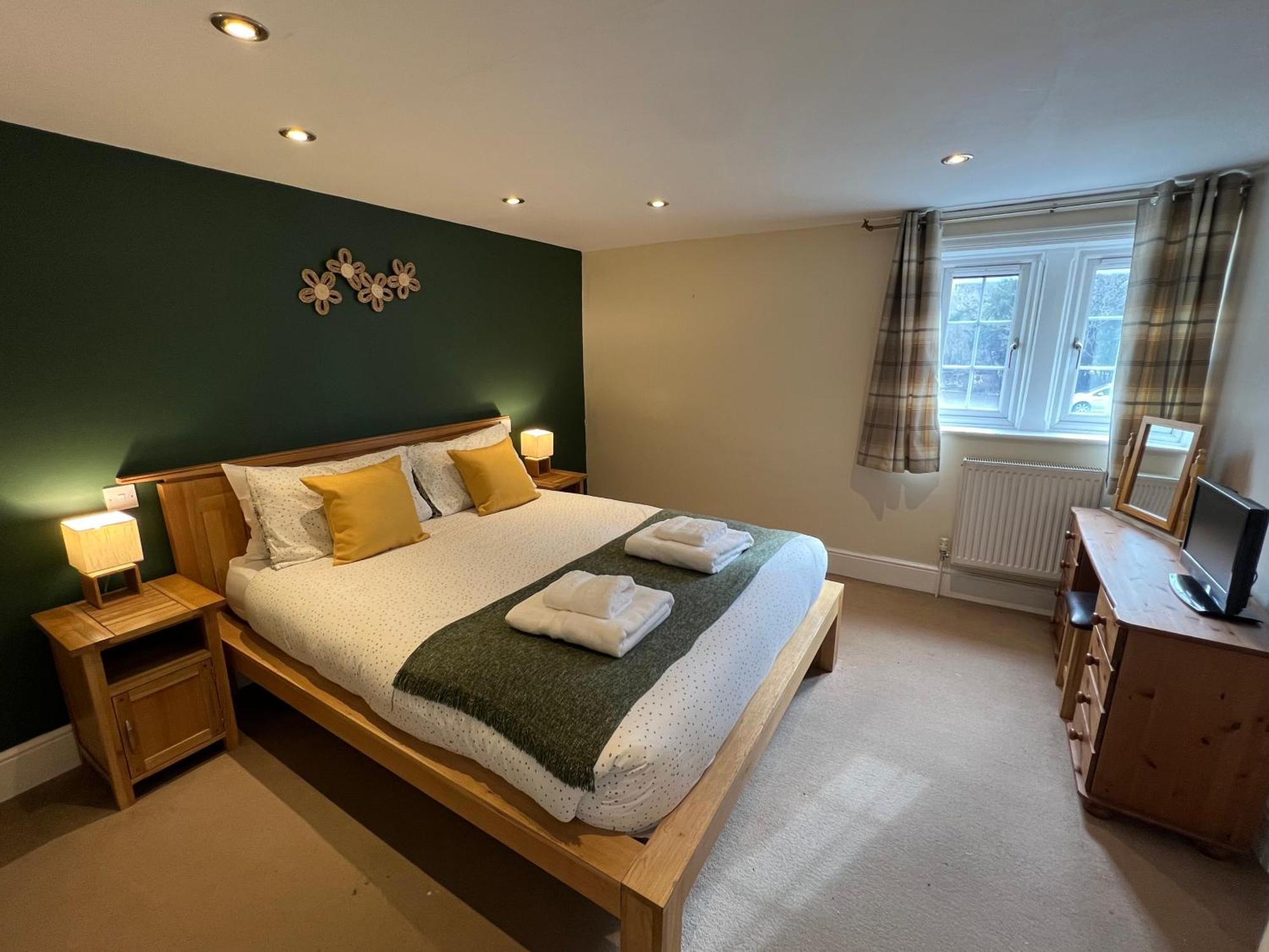 Deluxe King Suite,1678607674:JPEG