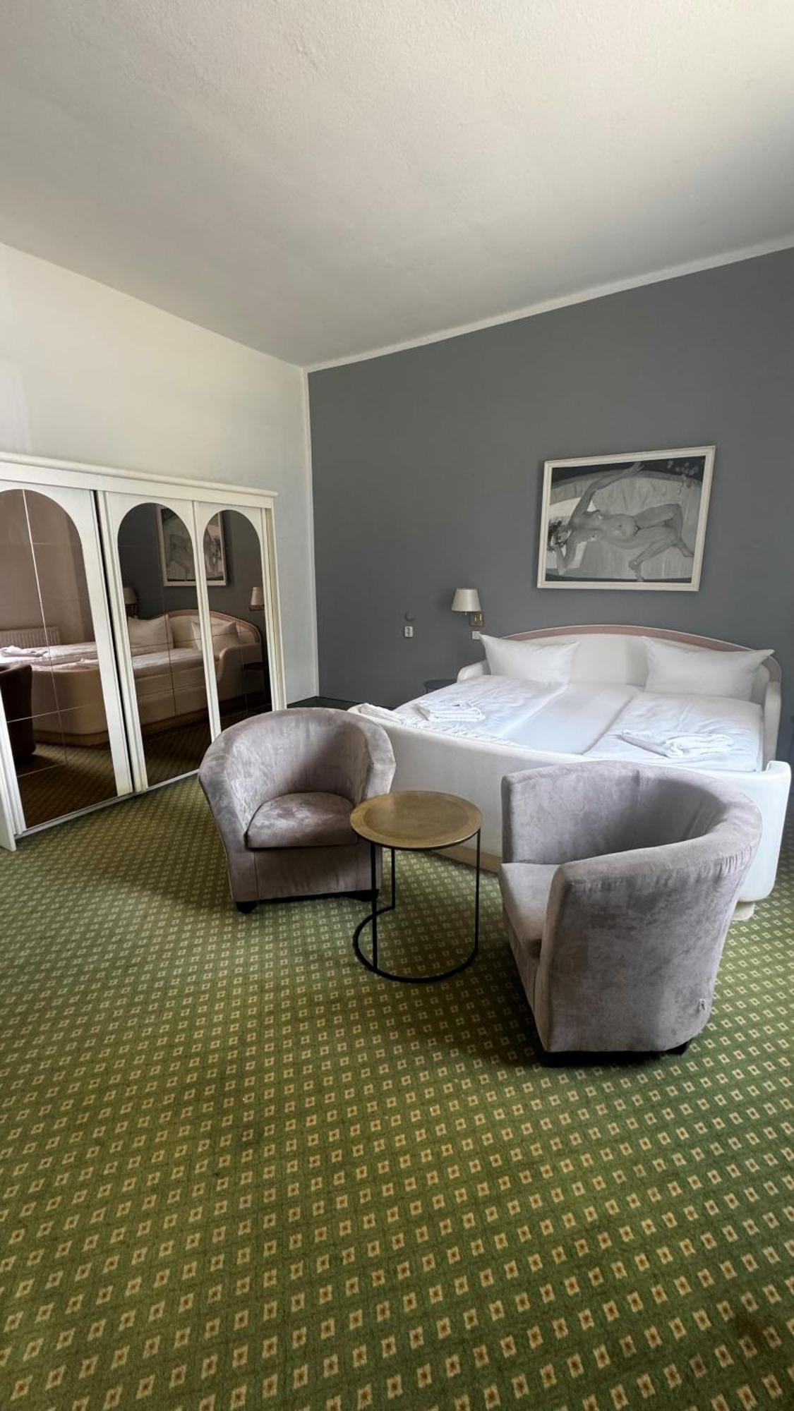 Budget Double Room Annex