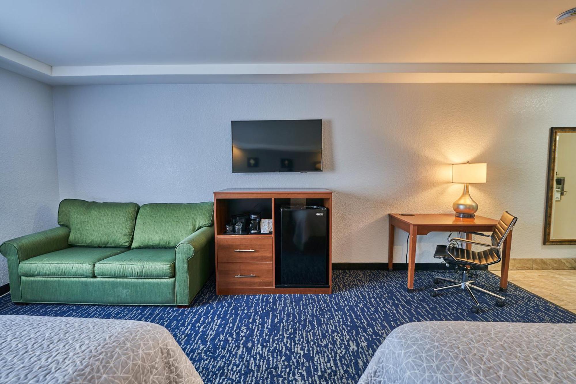 Regency Suite