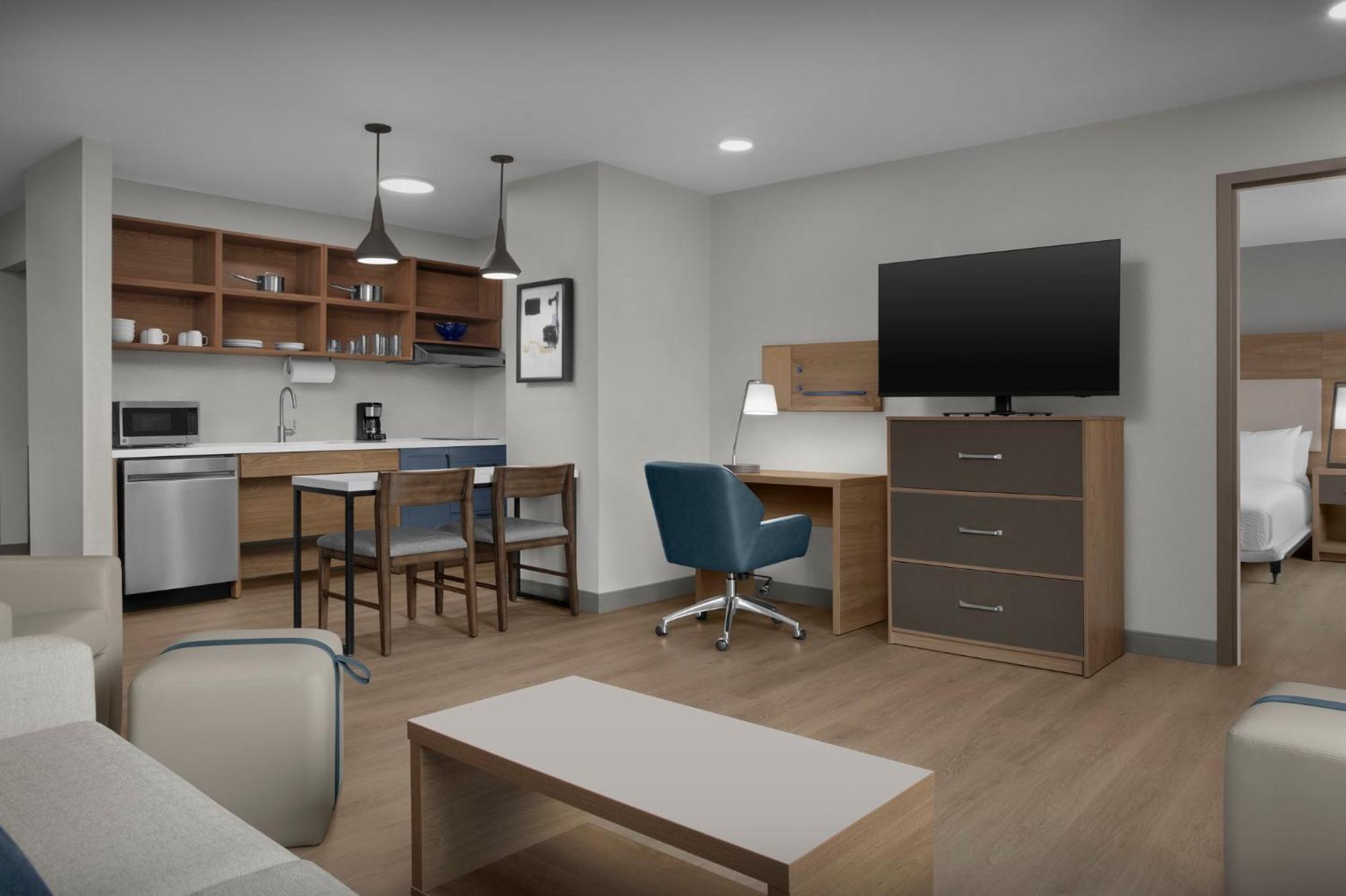 One-Bedroom King Suite
