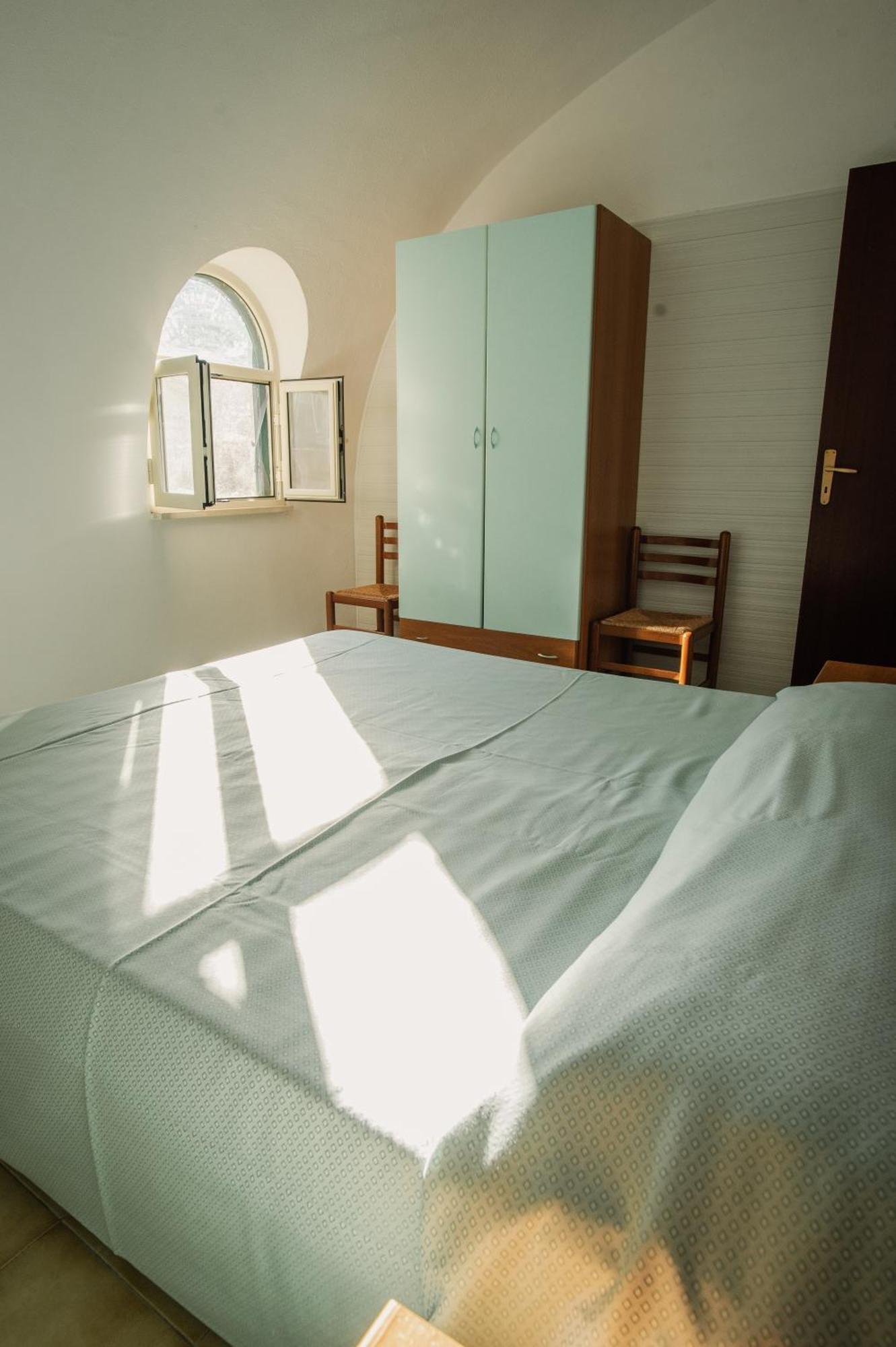 One-Bedroom Bungalow,1678651252:JPEG