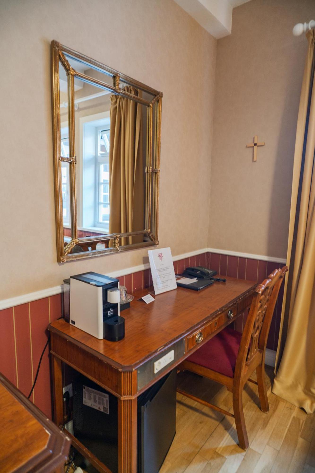 Classic Double Room