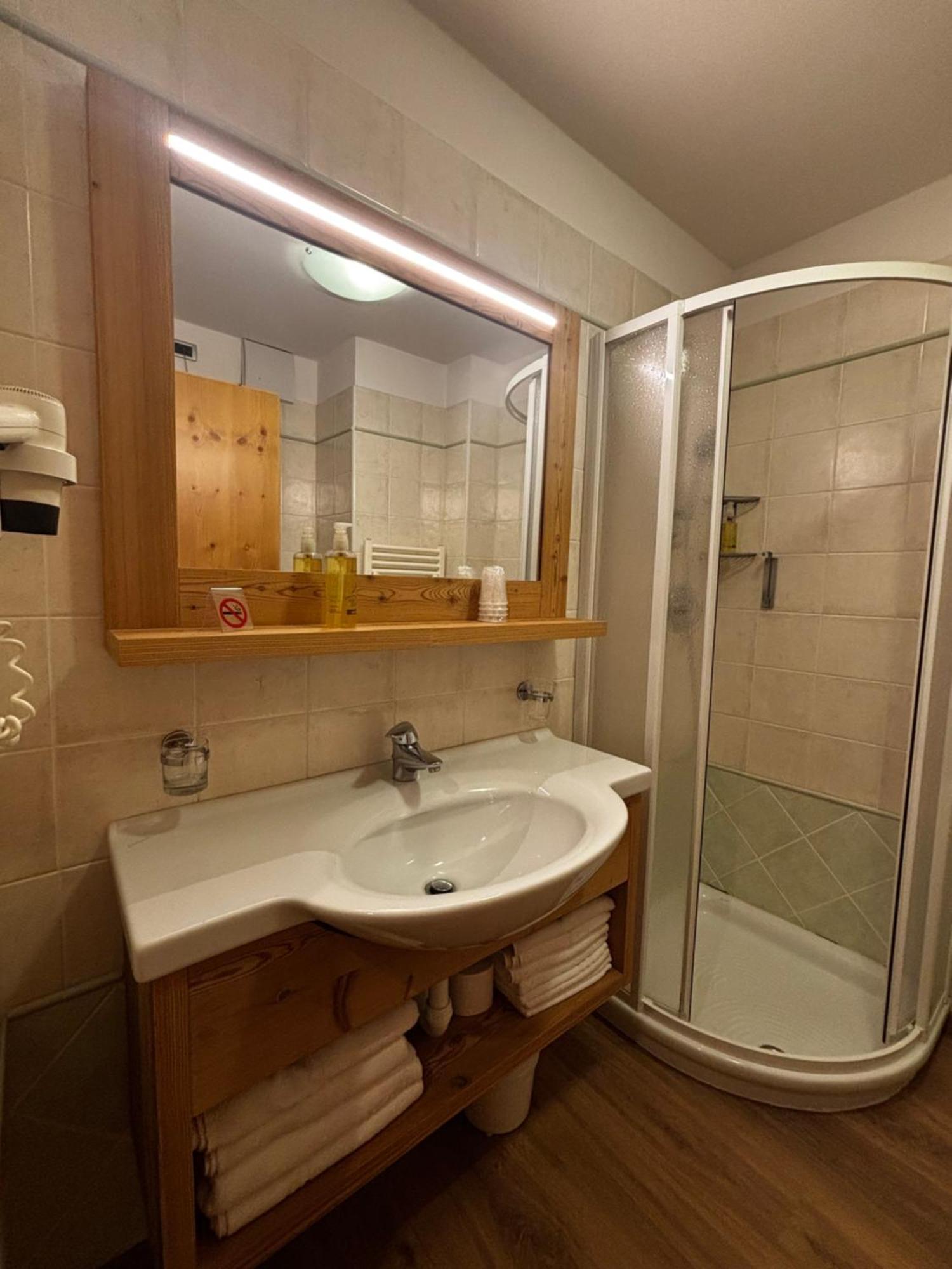 Two-Bedroom Suite,1685060119:JPEG