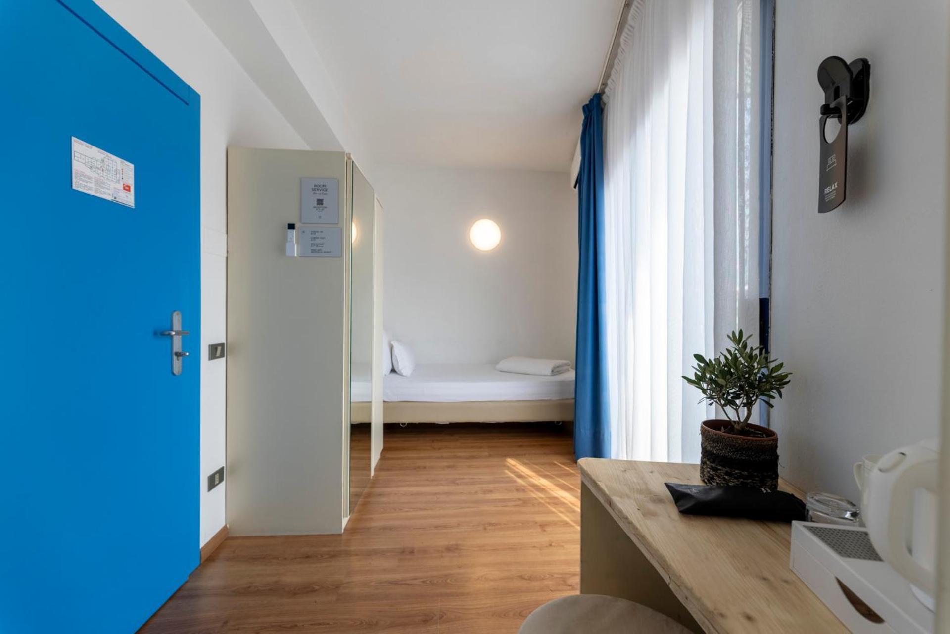 Single Room Balcony,1685063500:JPEG