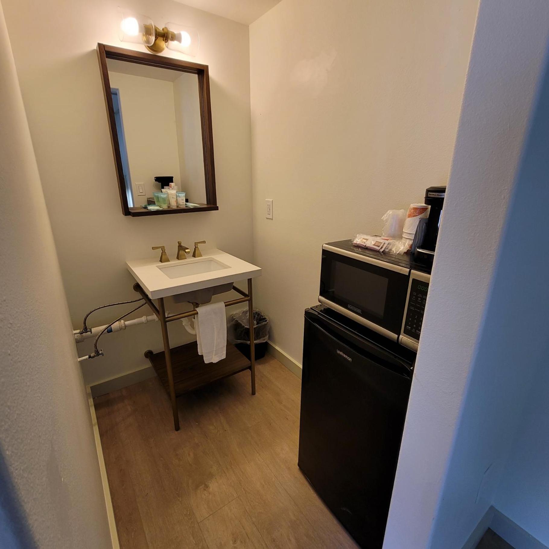 Triple Room Balcony,1685174682:JPEG