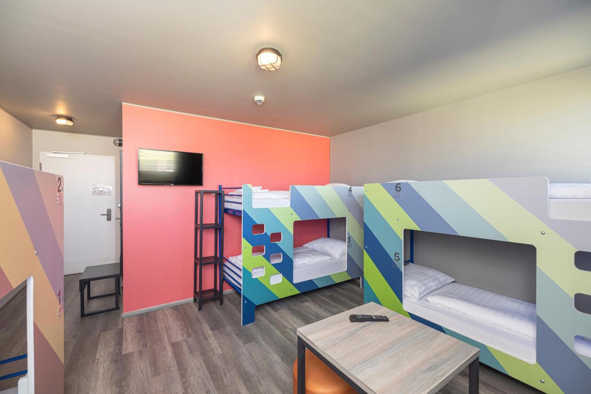 Bed 6-Bed Dormitory Room