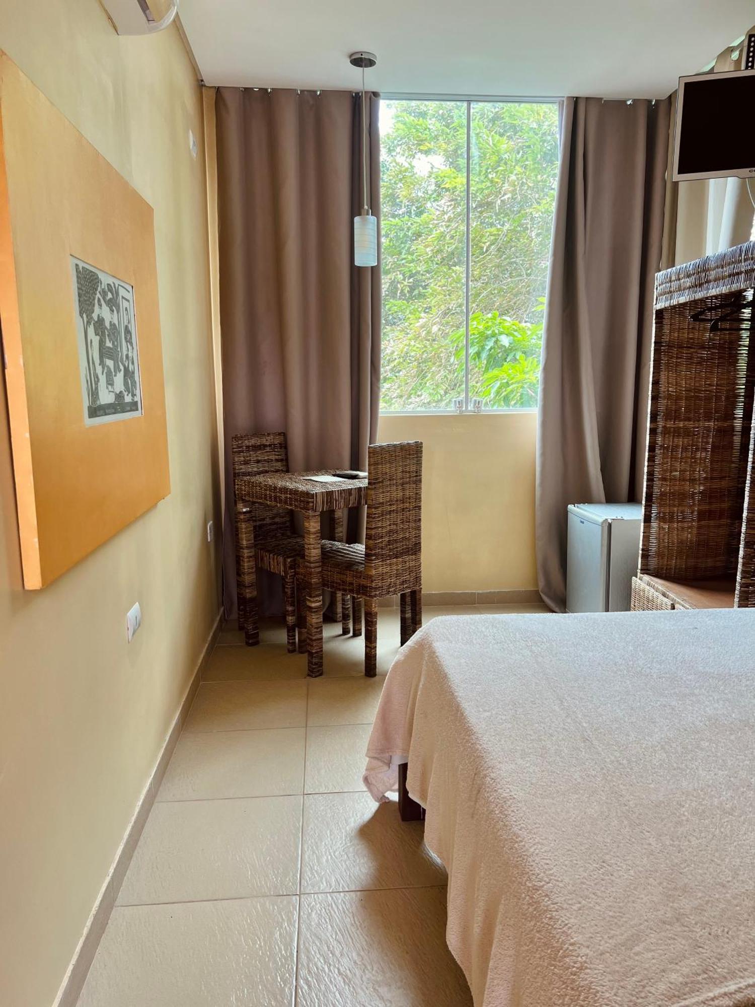 Deluxe Queen Suite