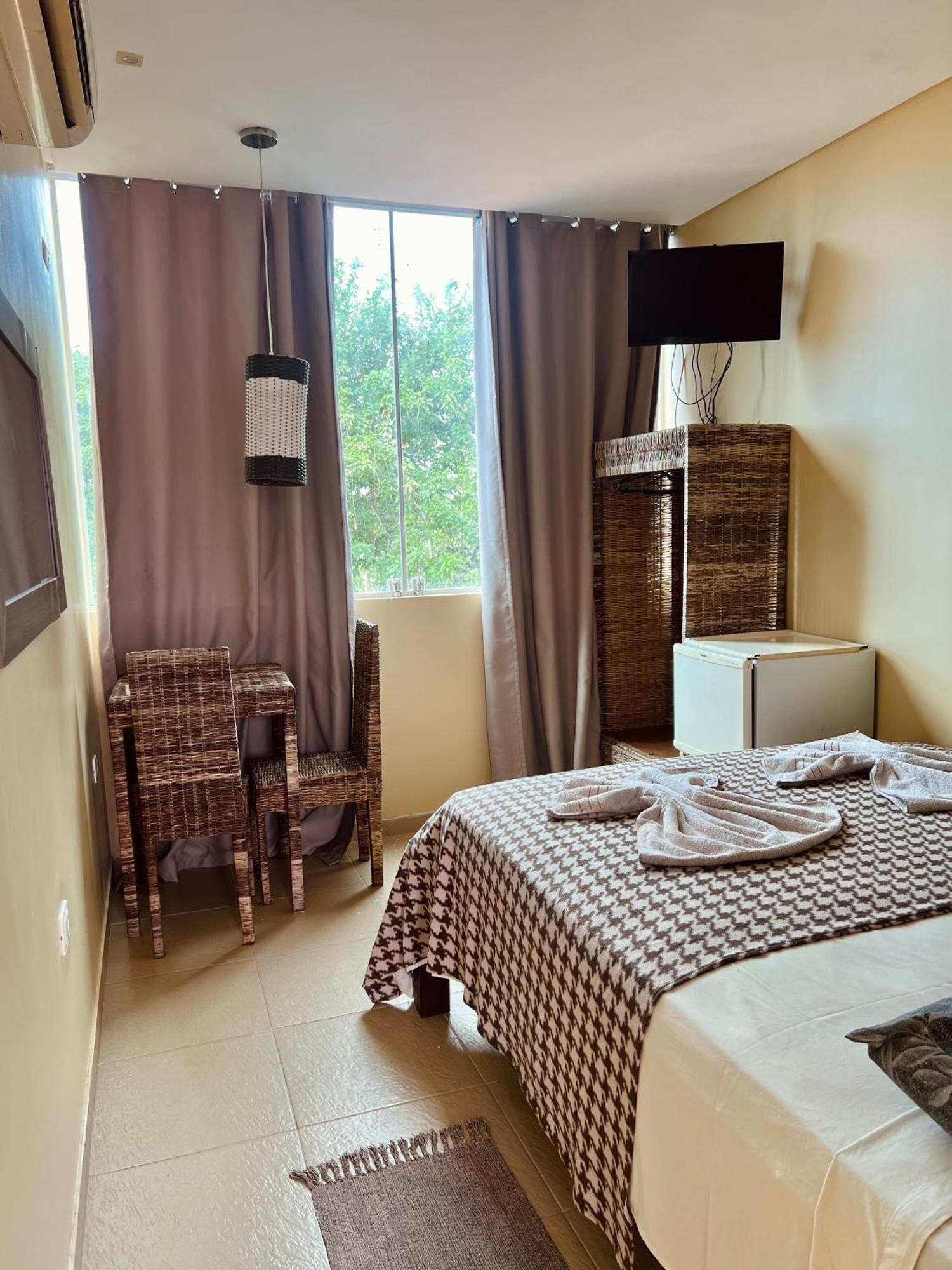 Deluxe Queen Suite