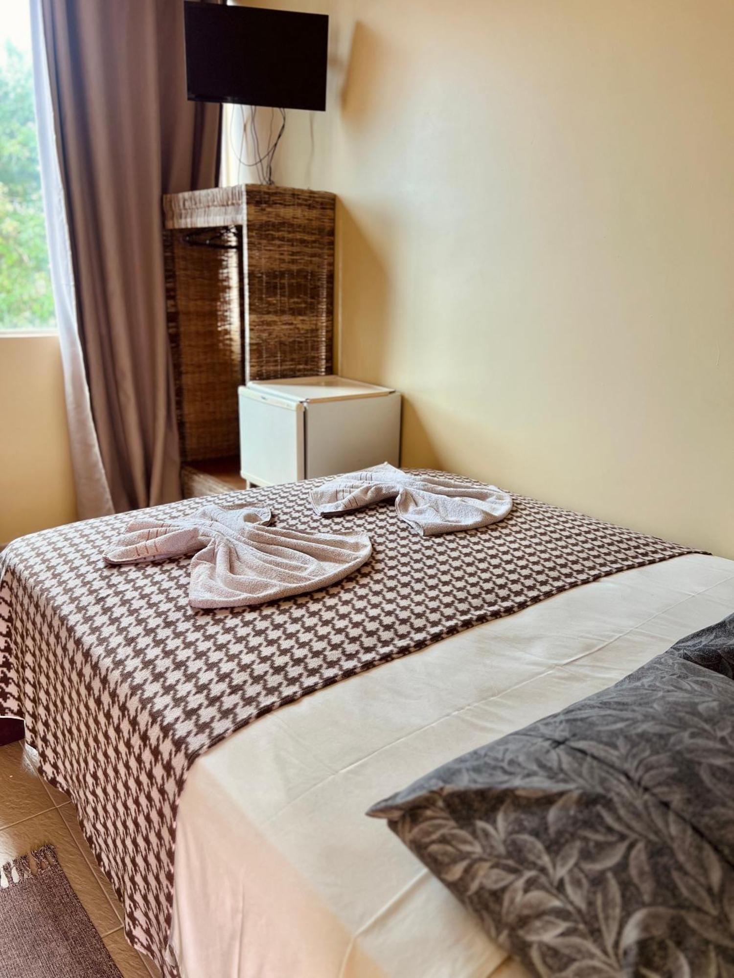 Deluxe Queen Suite