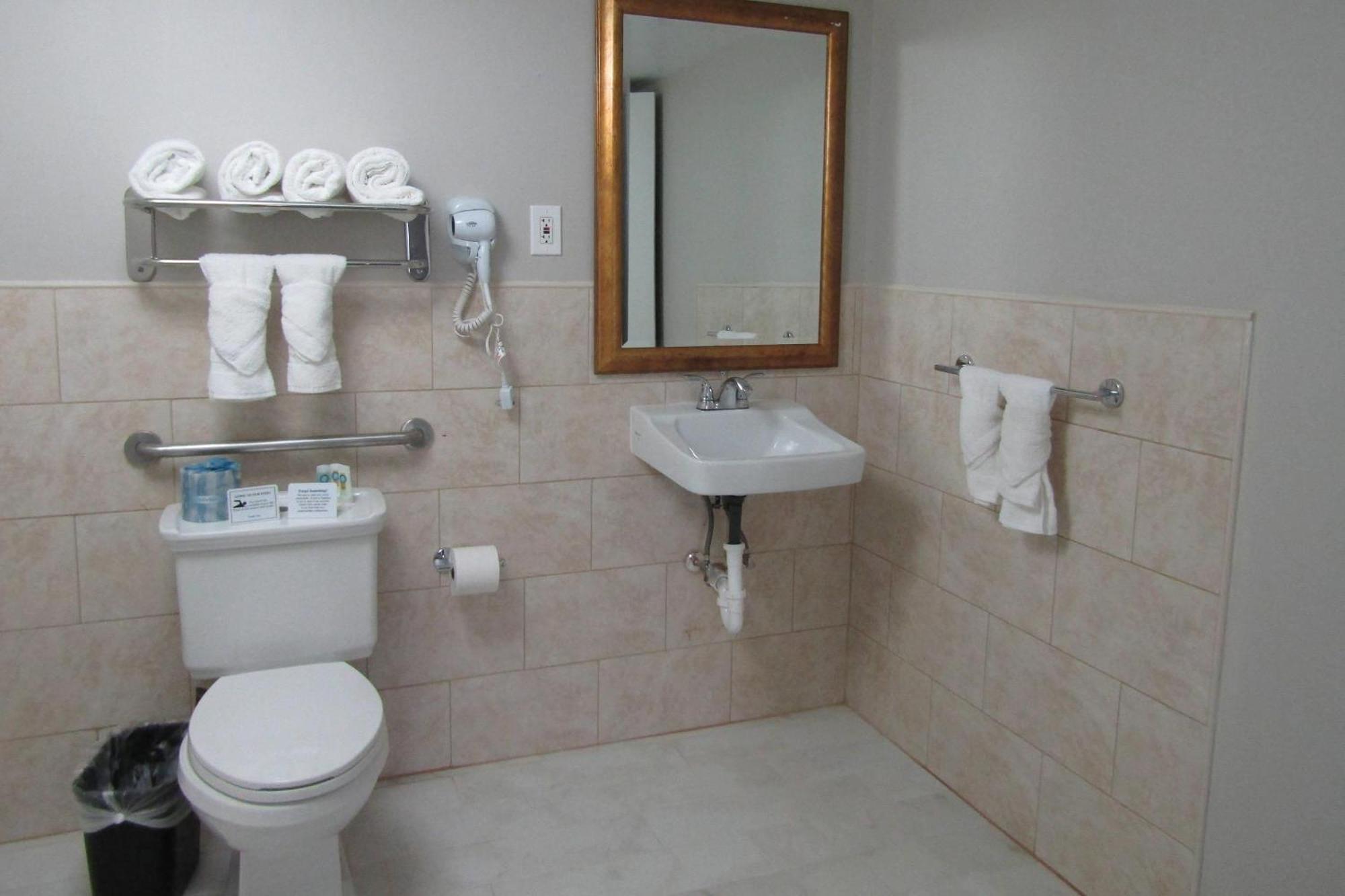 Handicapped Double Bed Room Non-Smoking,1688838414:JPEG