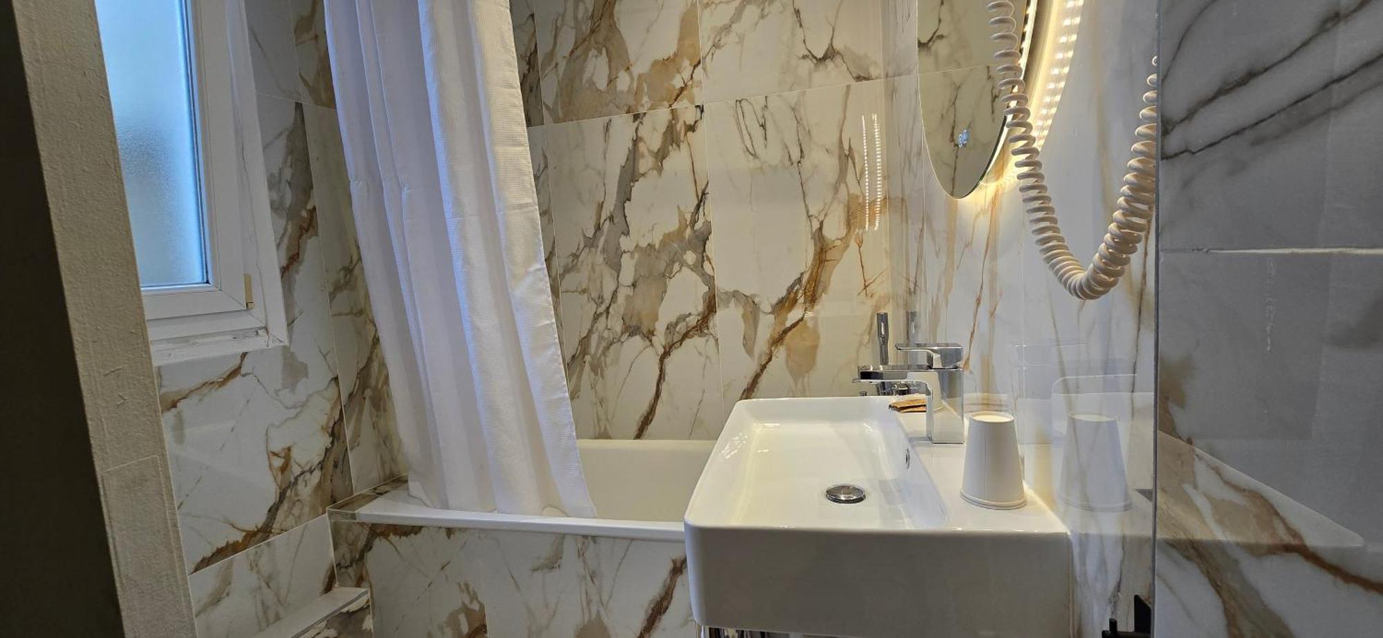 Double Room Bathtub without lift,1689820236:JPEG