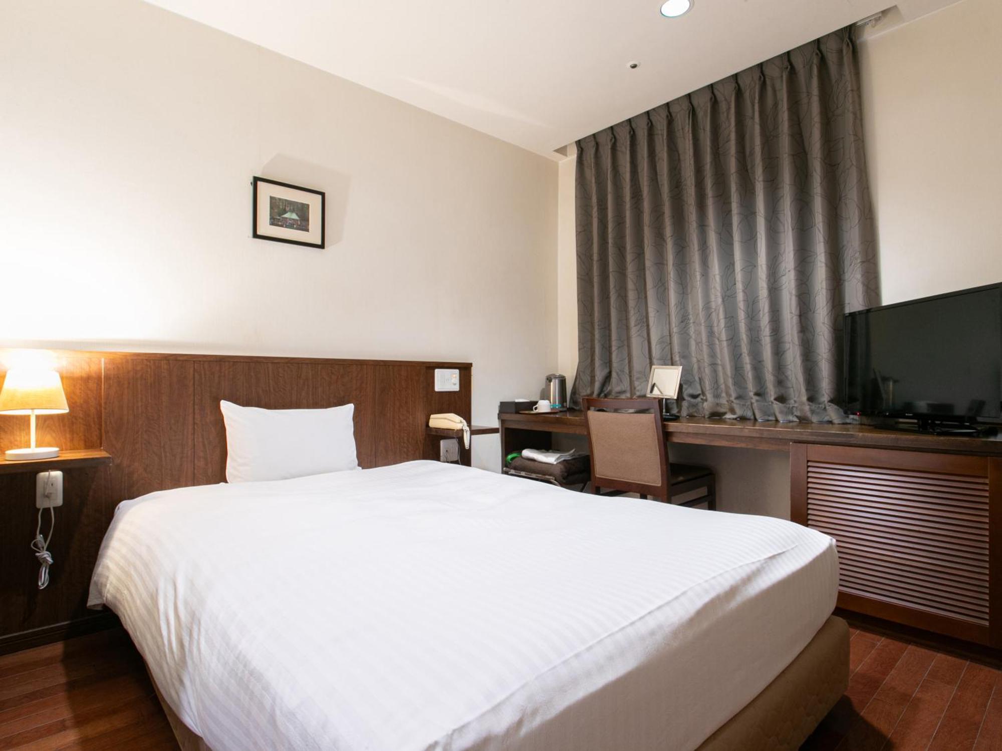 Double Room with Small Double Bed - Non-Smoking