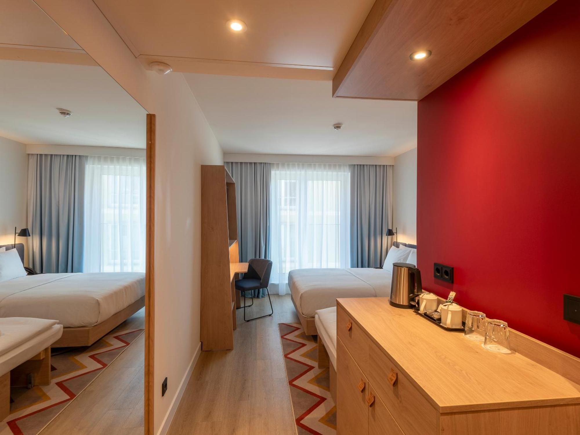 Queen Room