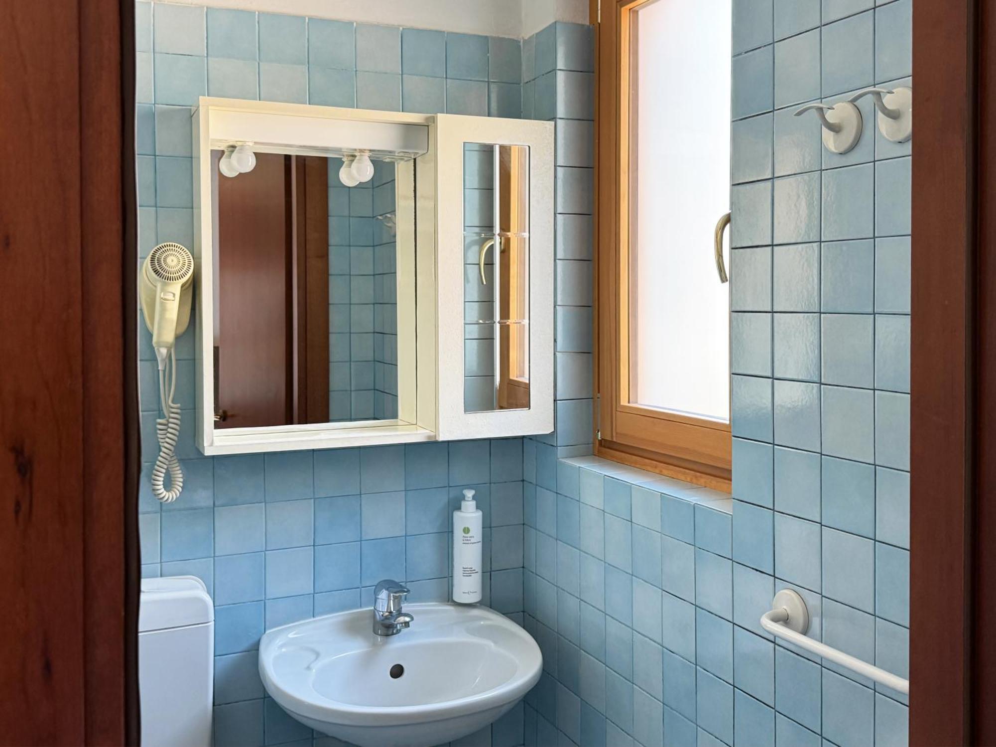 Single Room,1690932592:JPEG