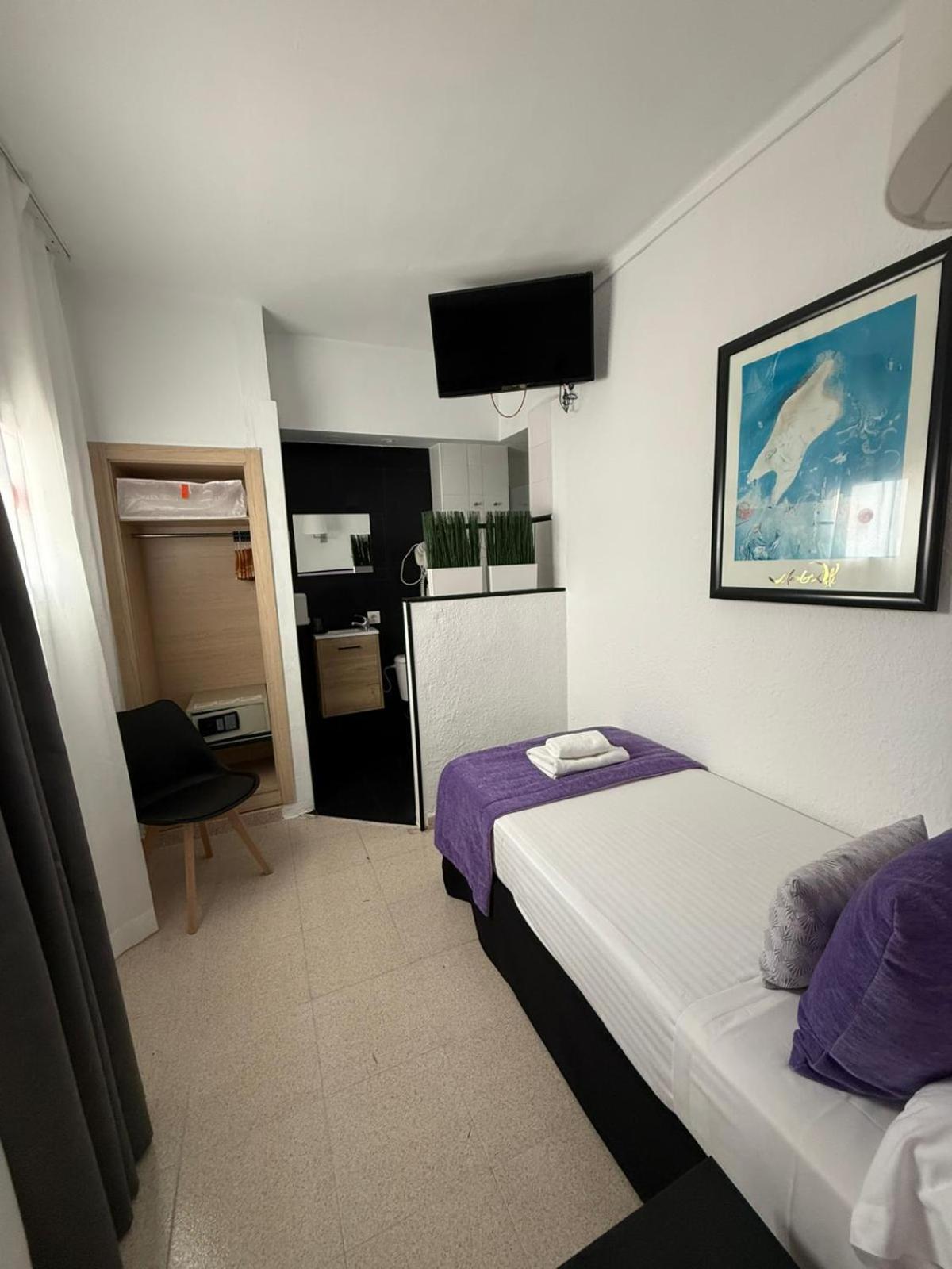 Single Room Annex Building