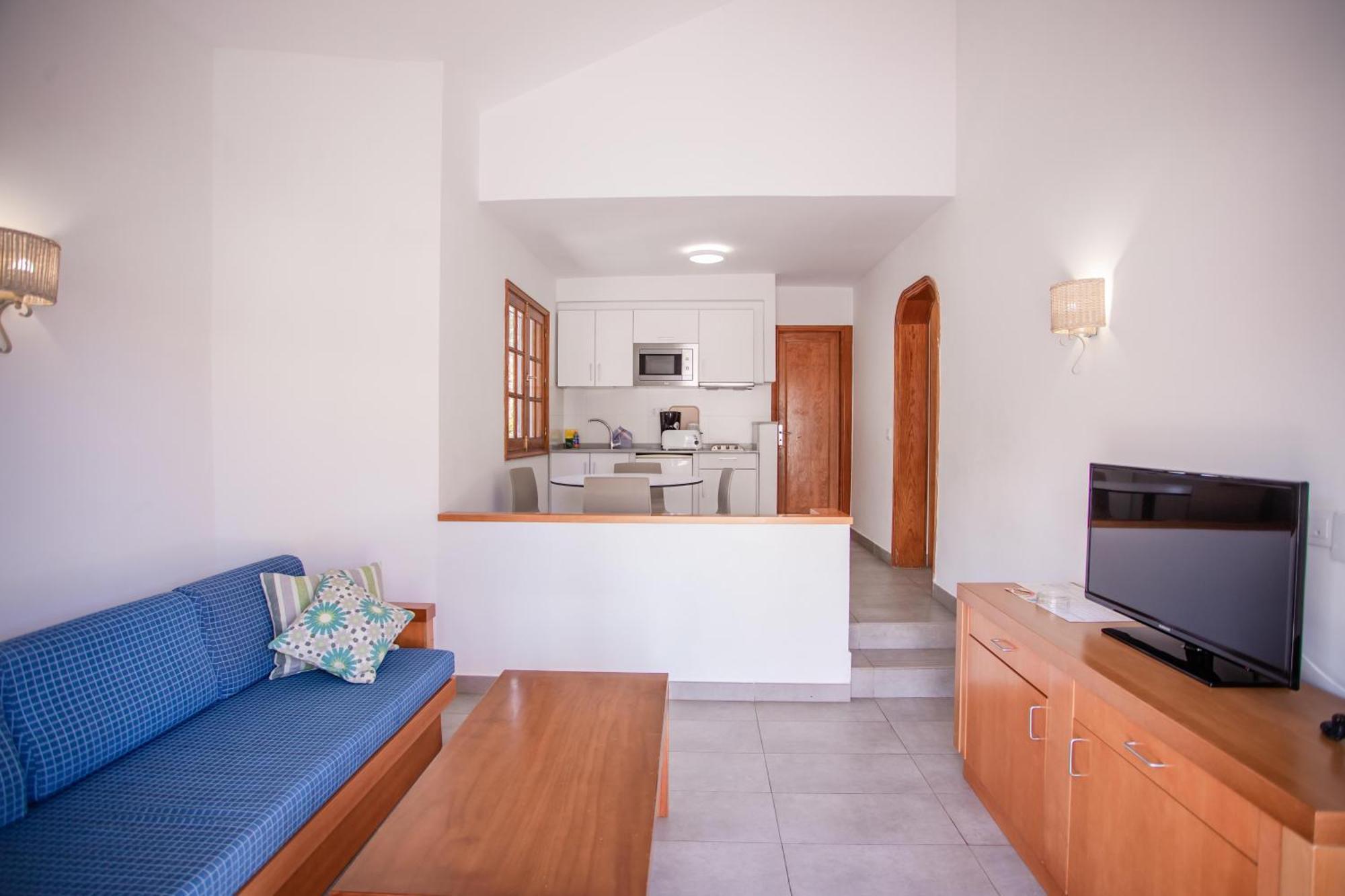 Classic 2 bedrooms bungalow,1692124661:JPEG