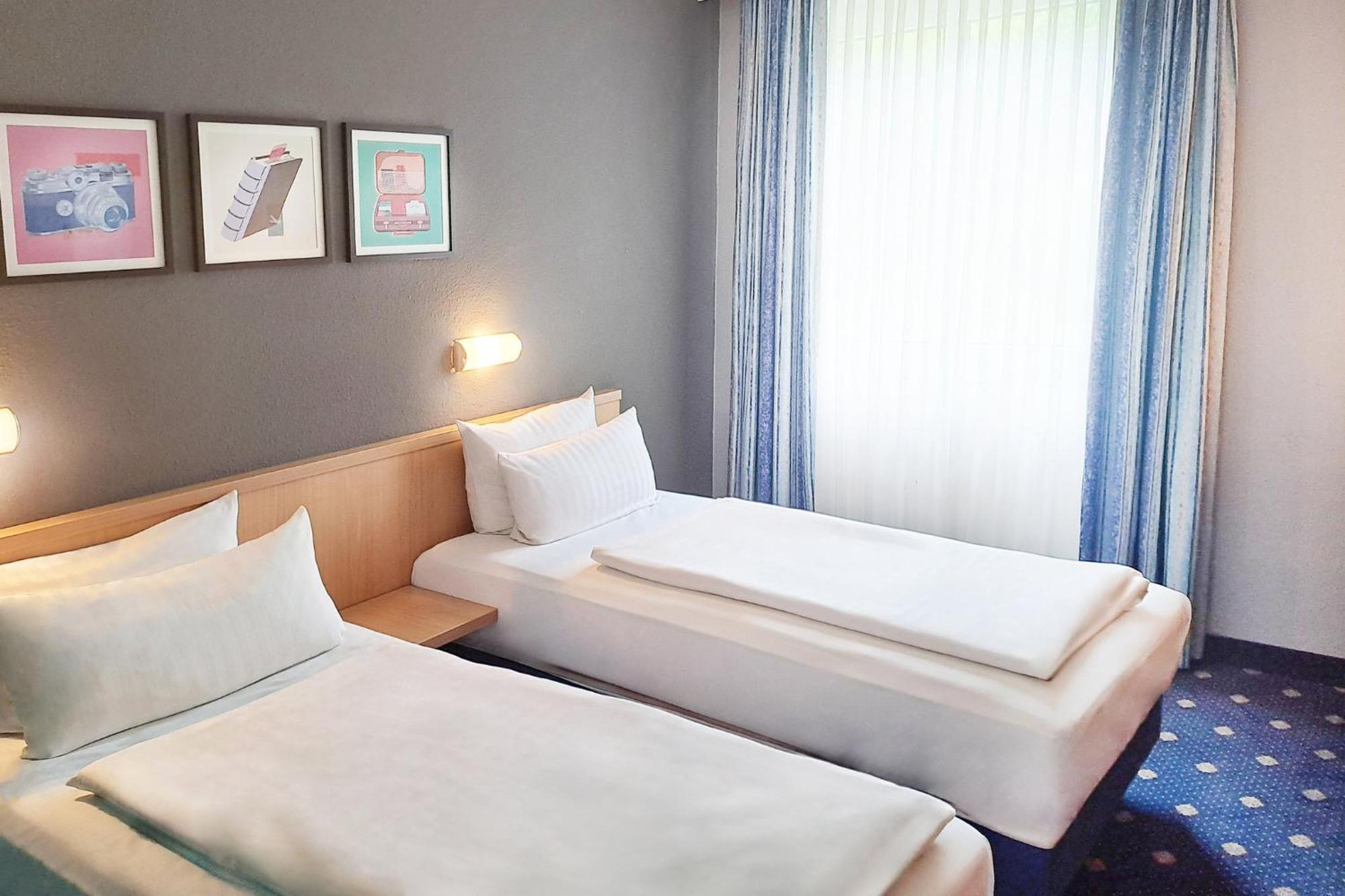 2 Single Standard 25sqm